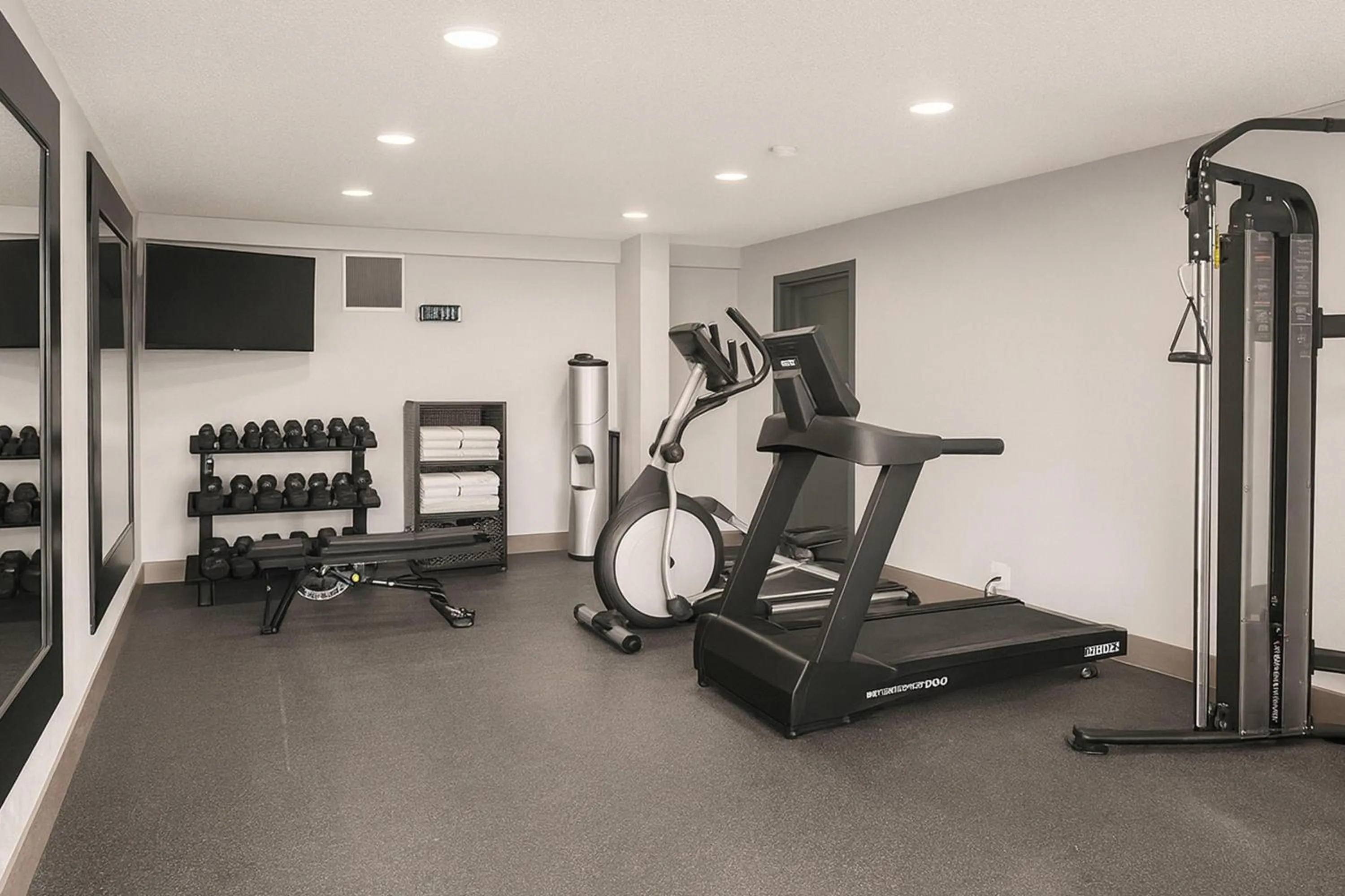 Fitness centre/facilities in Baymont by Wyndham Fayetteville