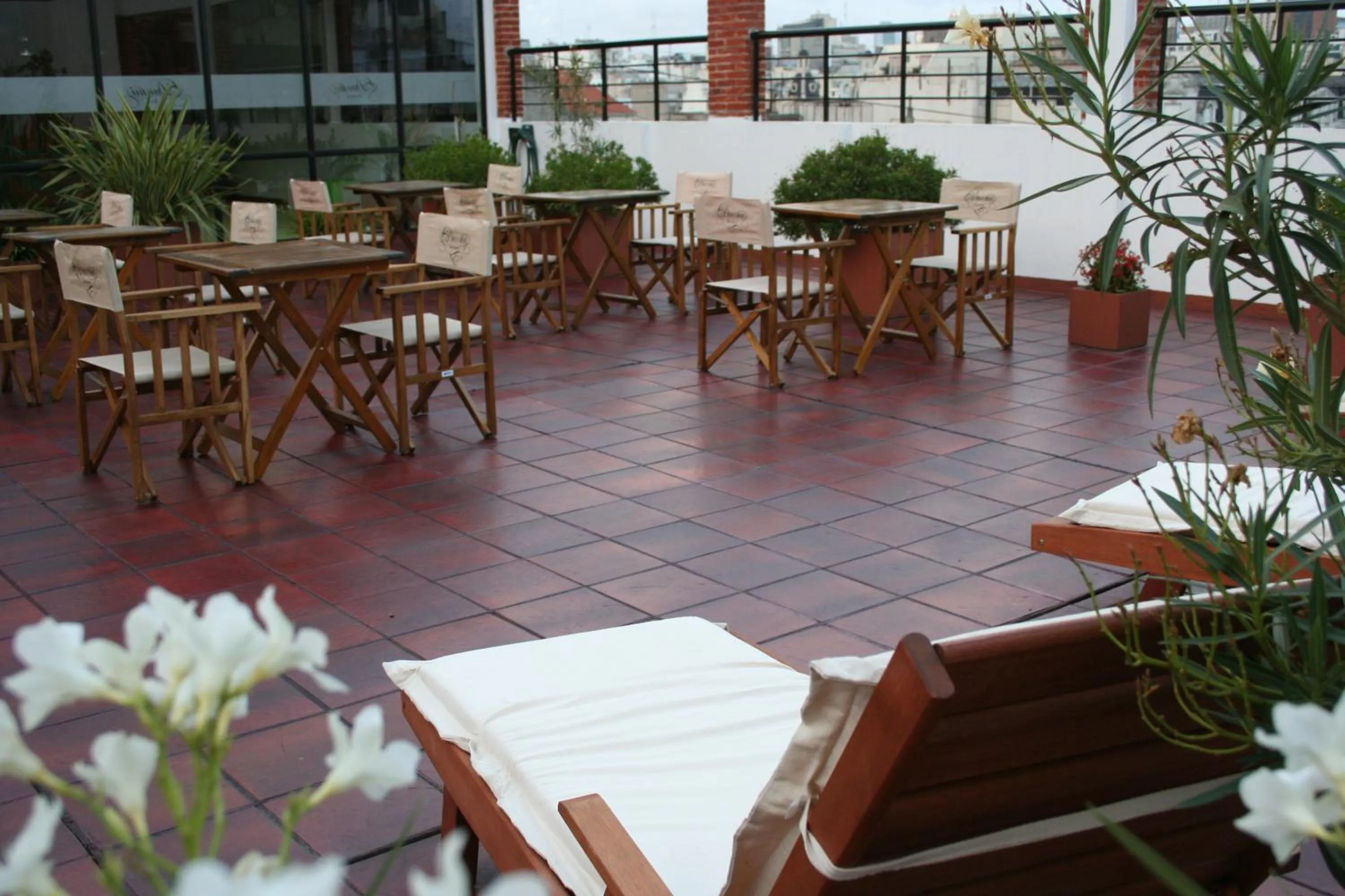 Restaurant/places to eat in Duomi Hotel Buenos Aires