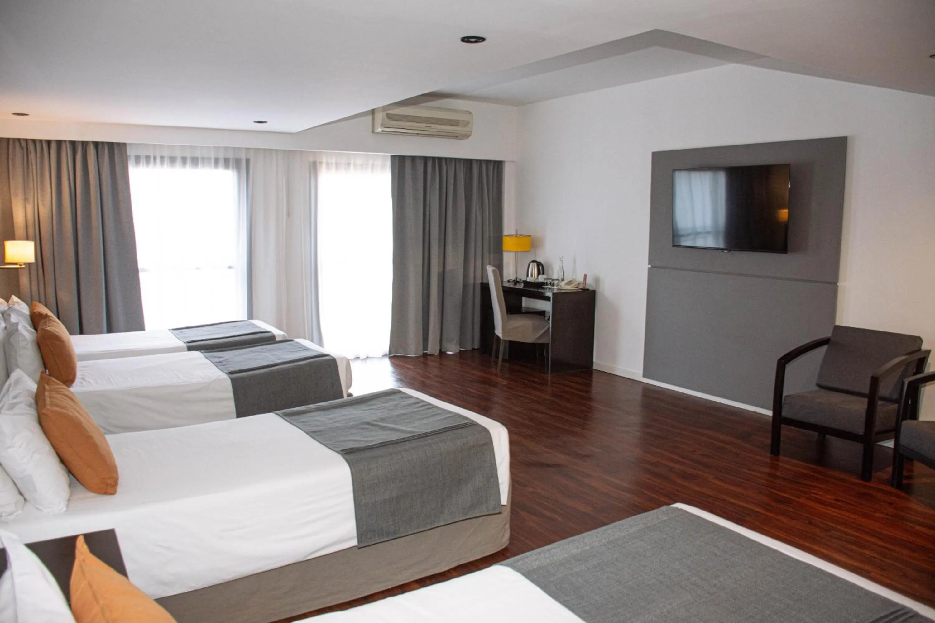 Photo of the whole room, Bed in Duomi Hotel Buenos Aires