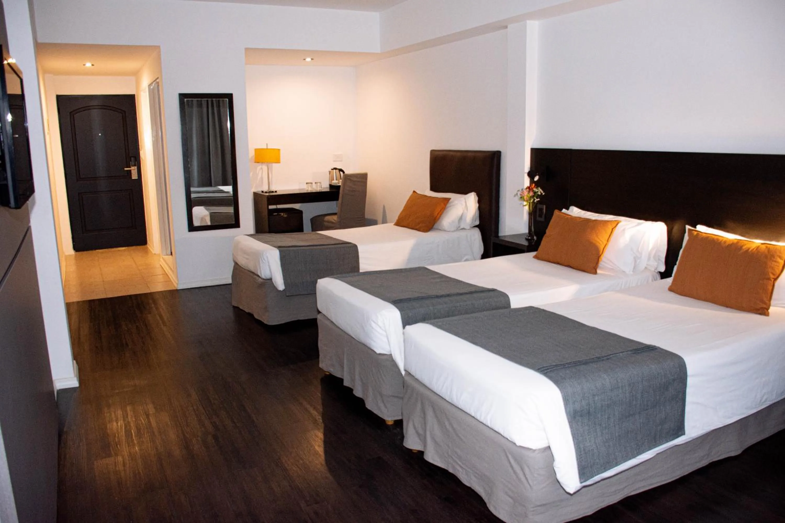 Photo of the whole room, Bed in Duomi Hotel Buenos Aires