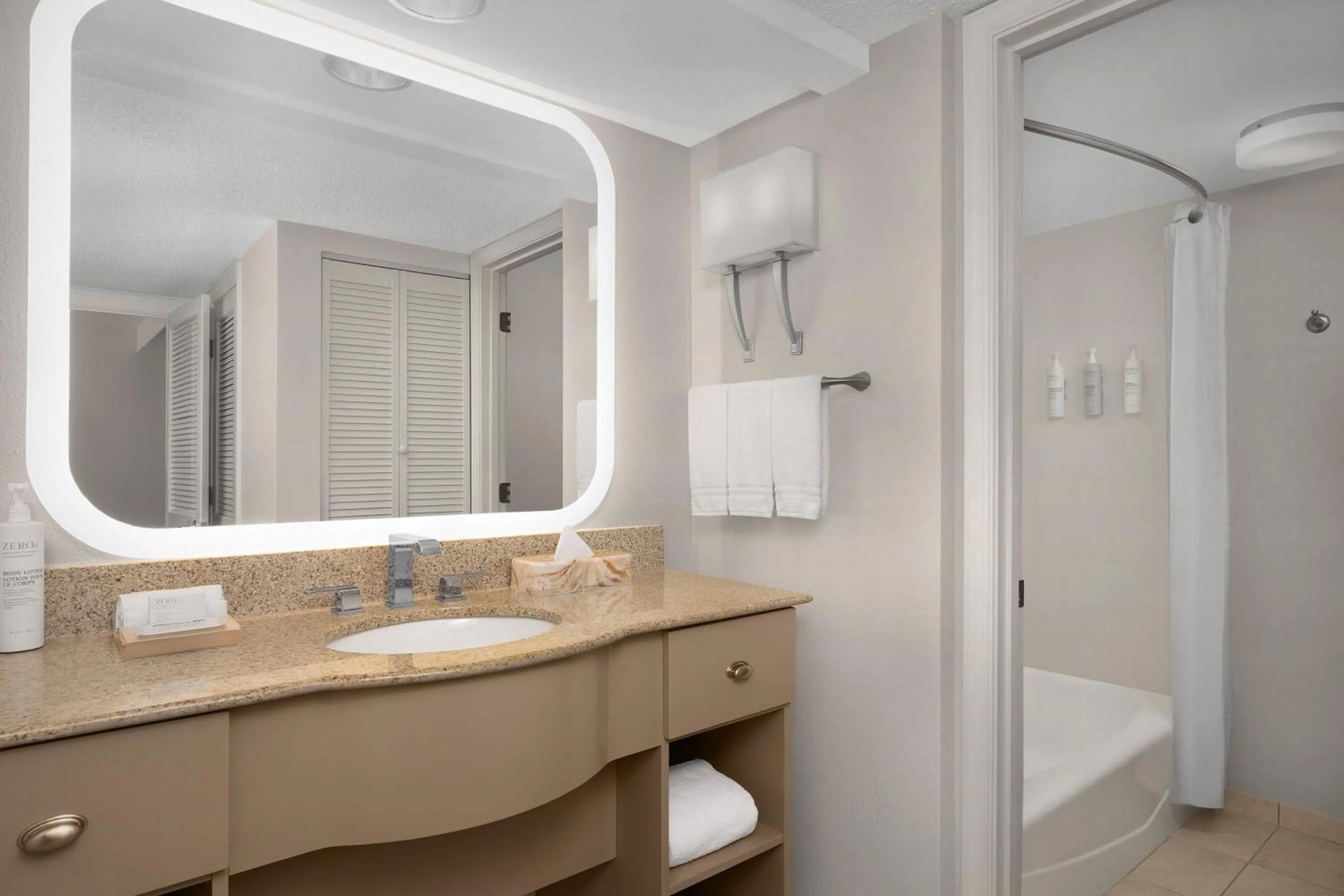 Bathroom in Homewood Suites by Hilton Raleigh/Cary