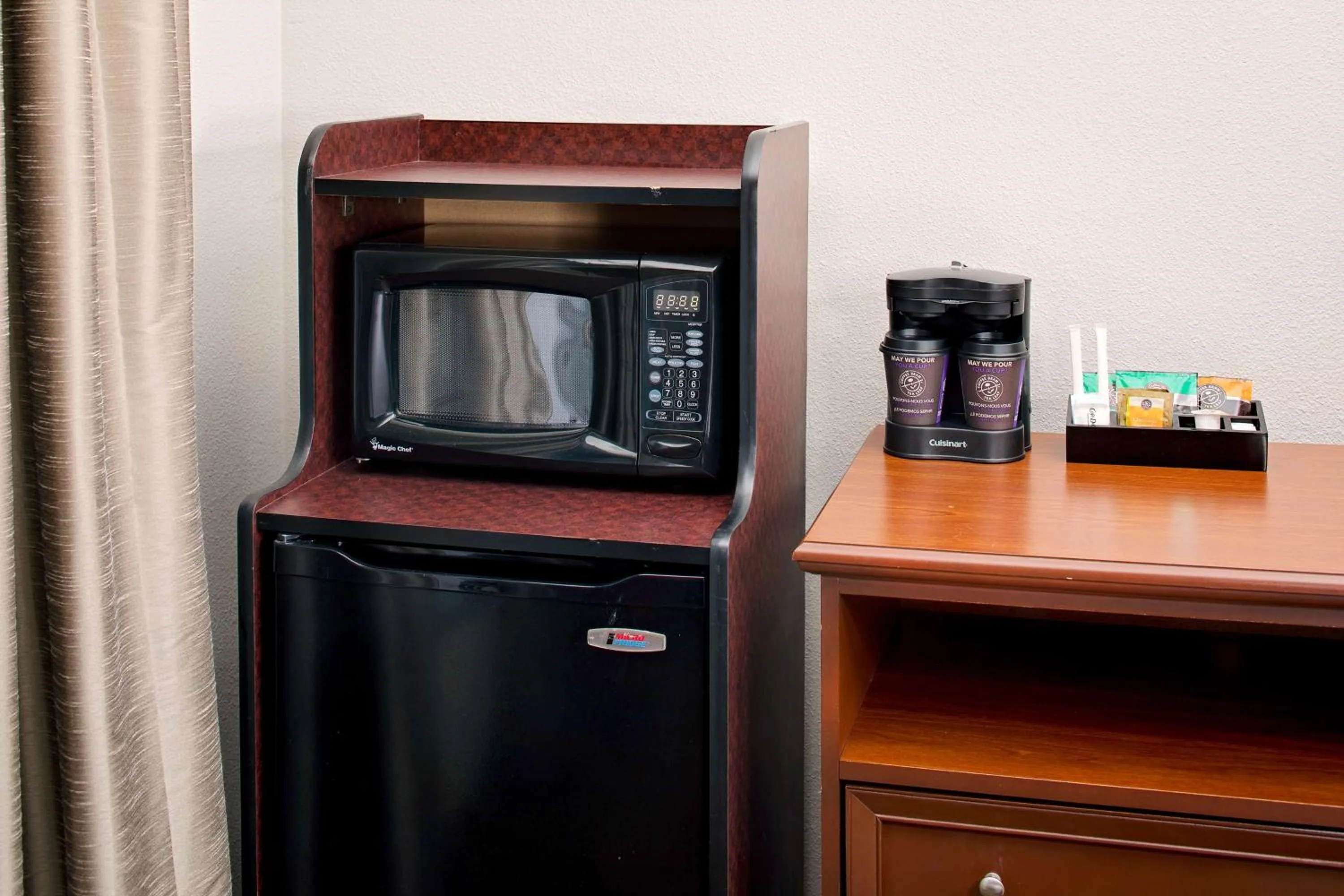 Bedroom in Homewood Suites by Hilton Raleigh/Cary