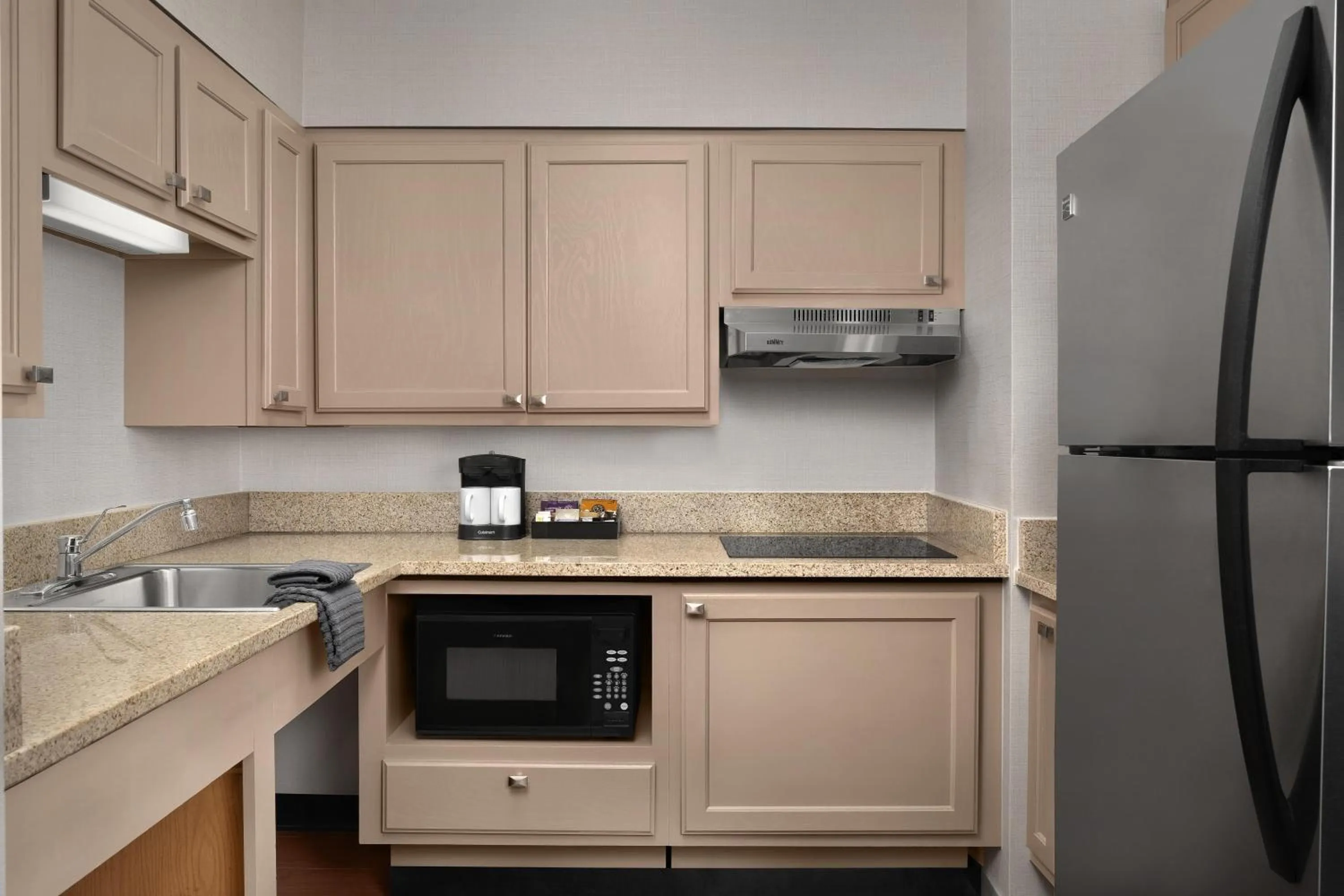 Kitchen or kitchenette in Homewood Suites by Hilton Raleigh/Cary