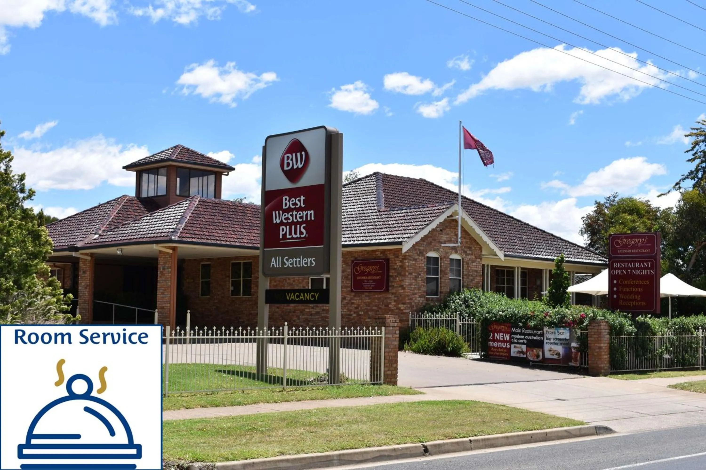 Property building in Best Western Plus All Settlers Motor Inn