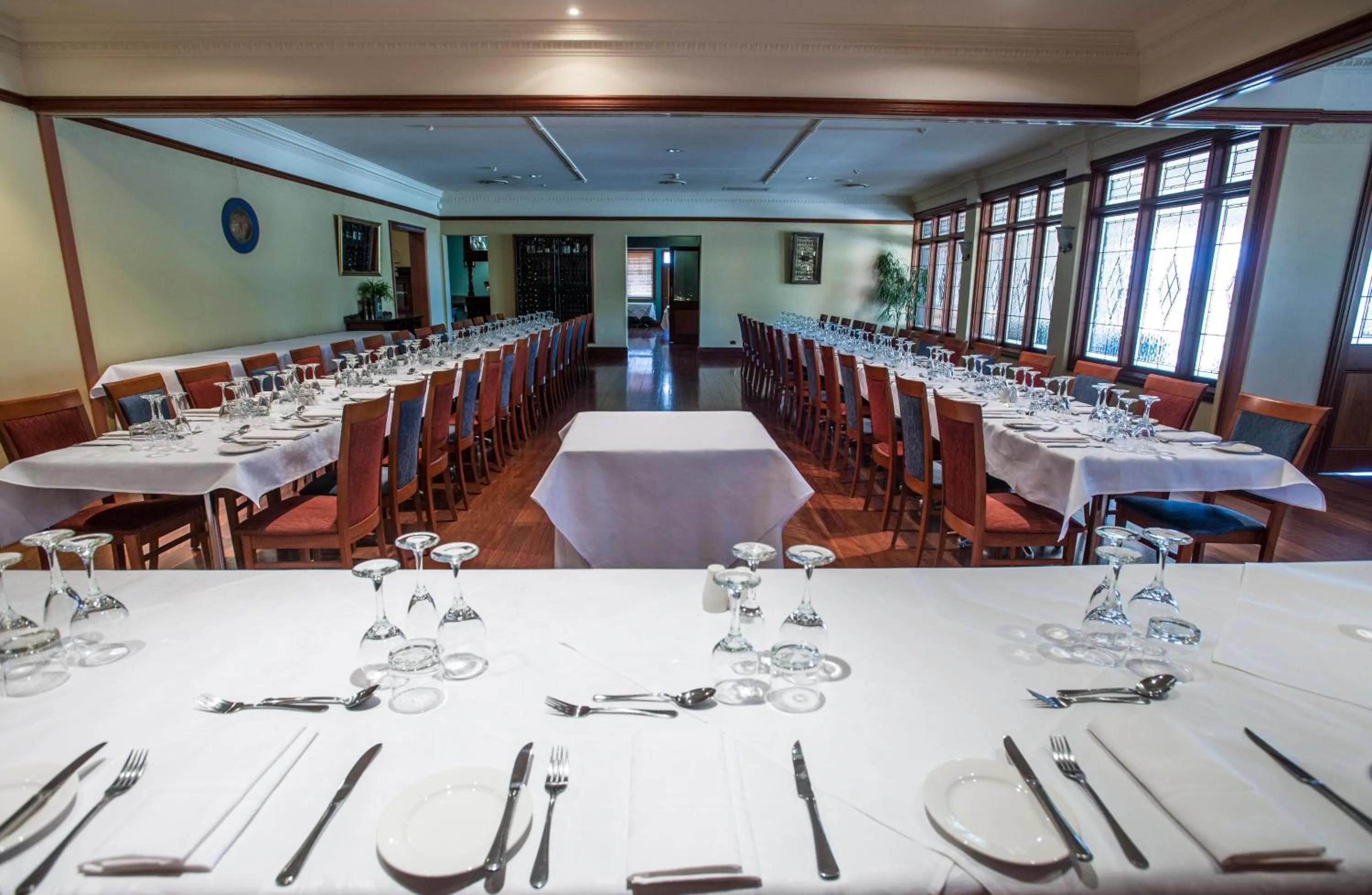 Restaurant/places to eat in Best Western Plus All Settlers Motor Inn