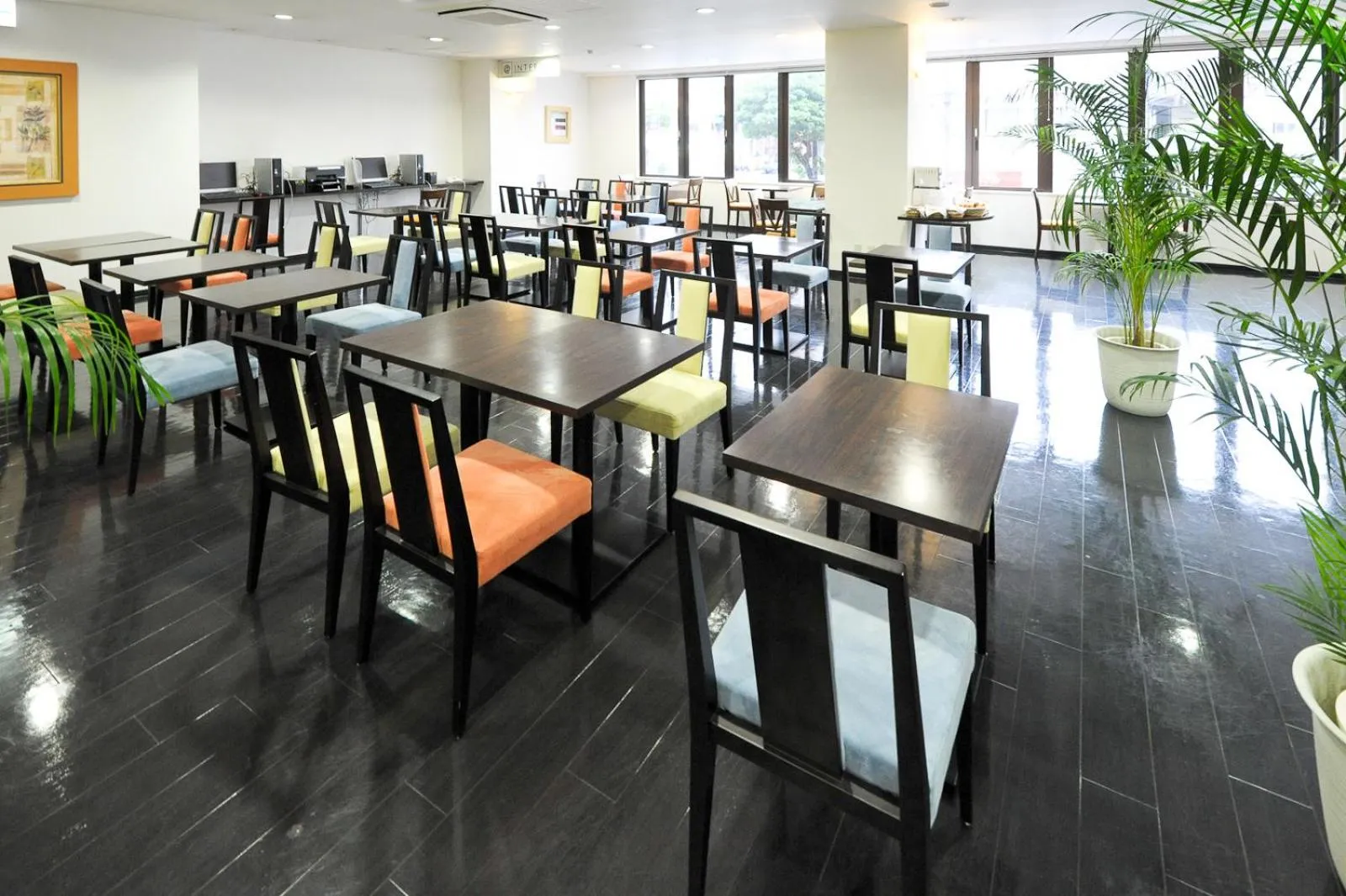 Restaurant/places to eat in Smile Hotel Okinawa Naha (Tomari Port)