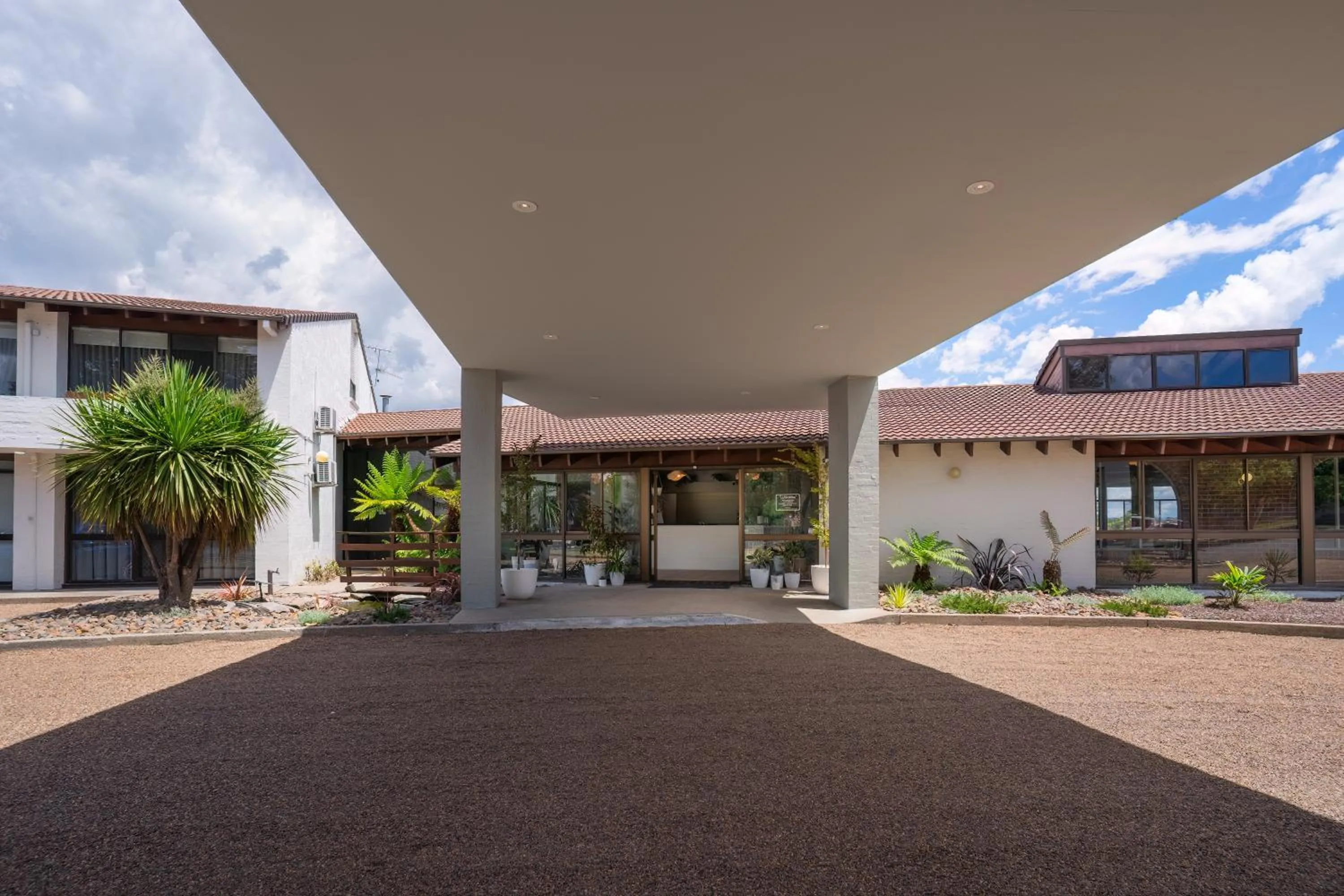 Property building in All Seasons Motel Armidale