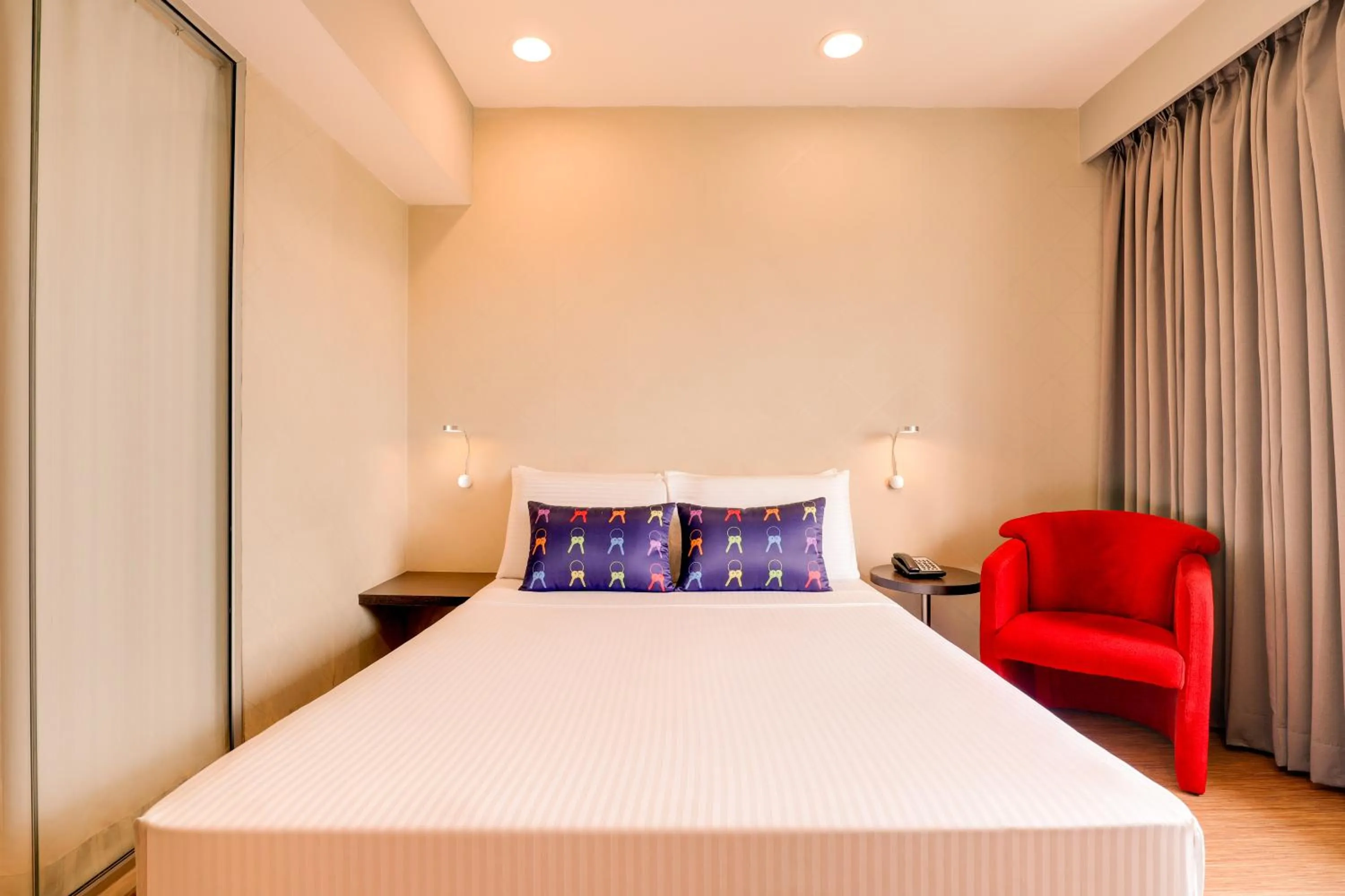Bedroom, Bed in Keys Select by Lemon Tree Hotels, Whitefield, Bengaluru