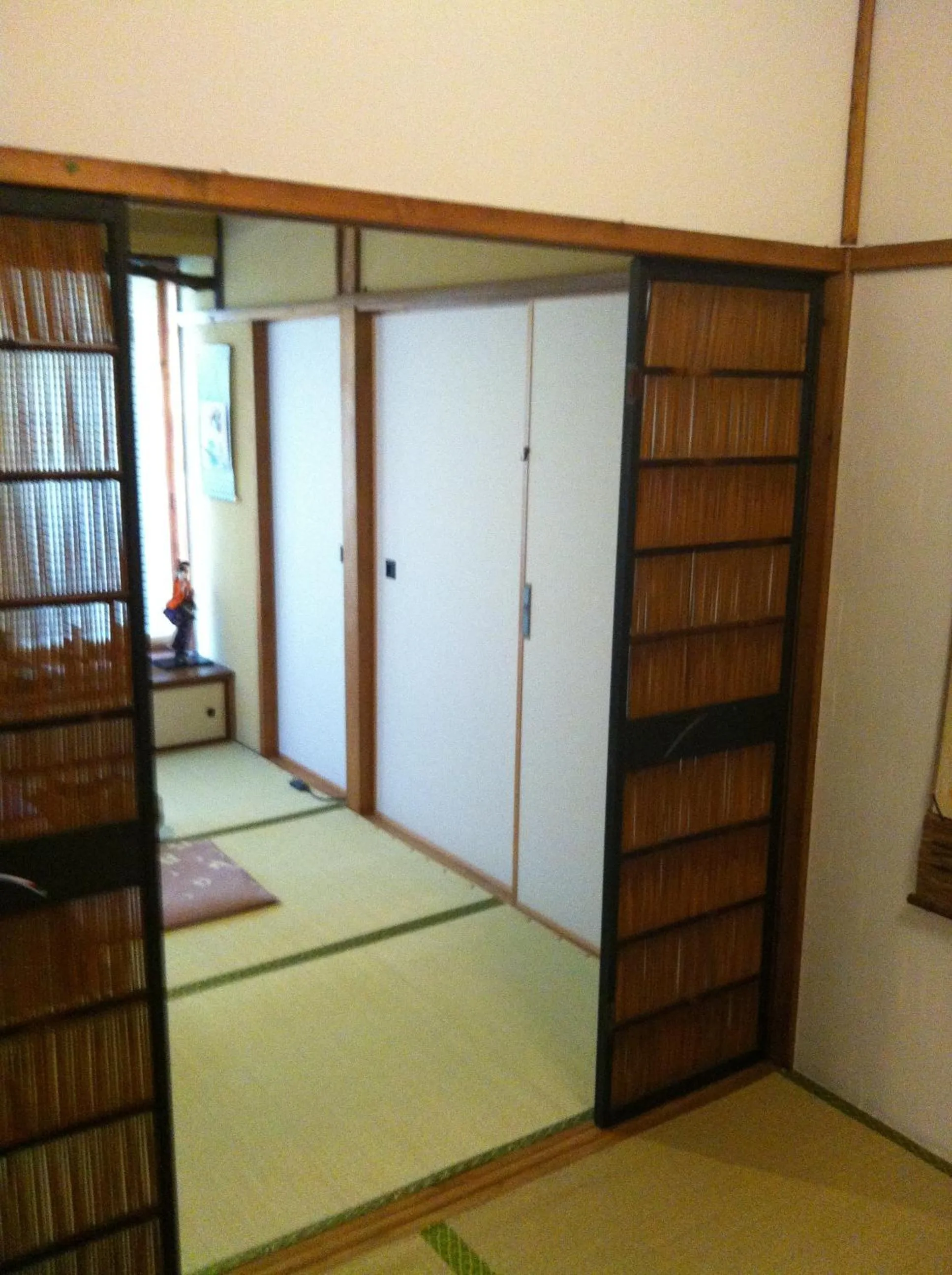 Decorative detail in Rakucho Ryokan