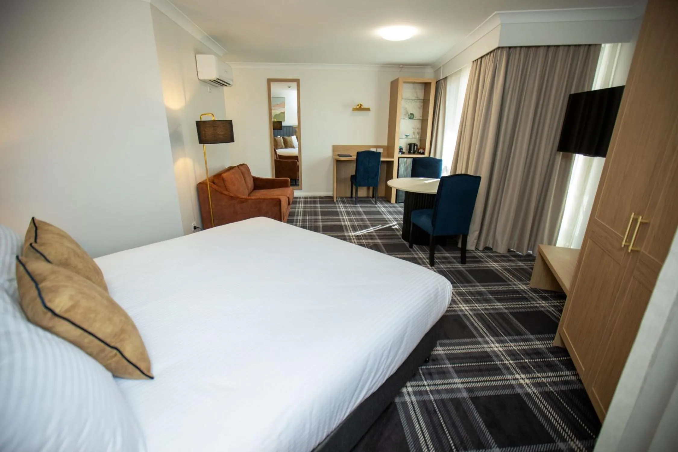 Photo of the whole room, Bed in Dubbo RSL Club Motel