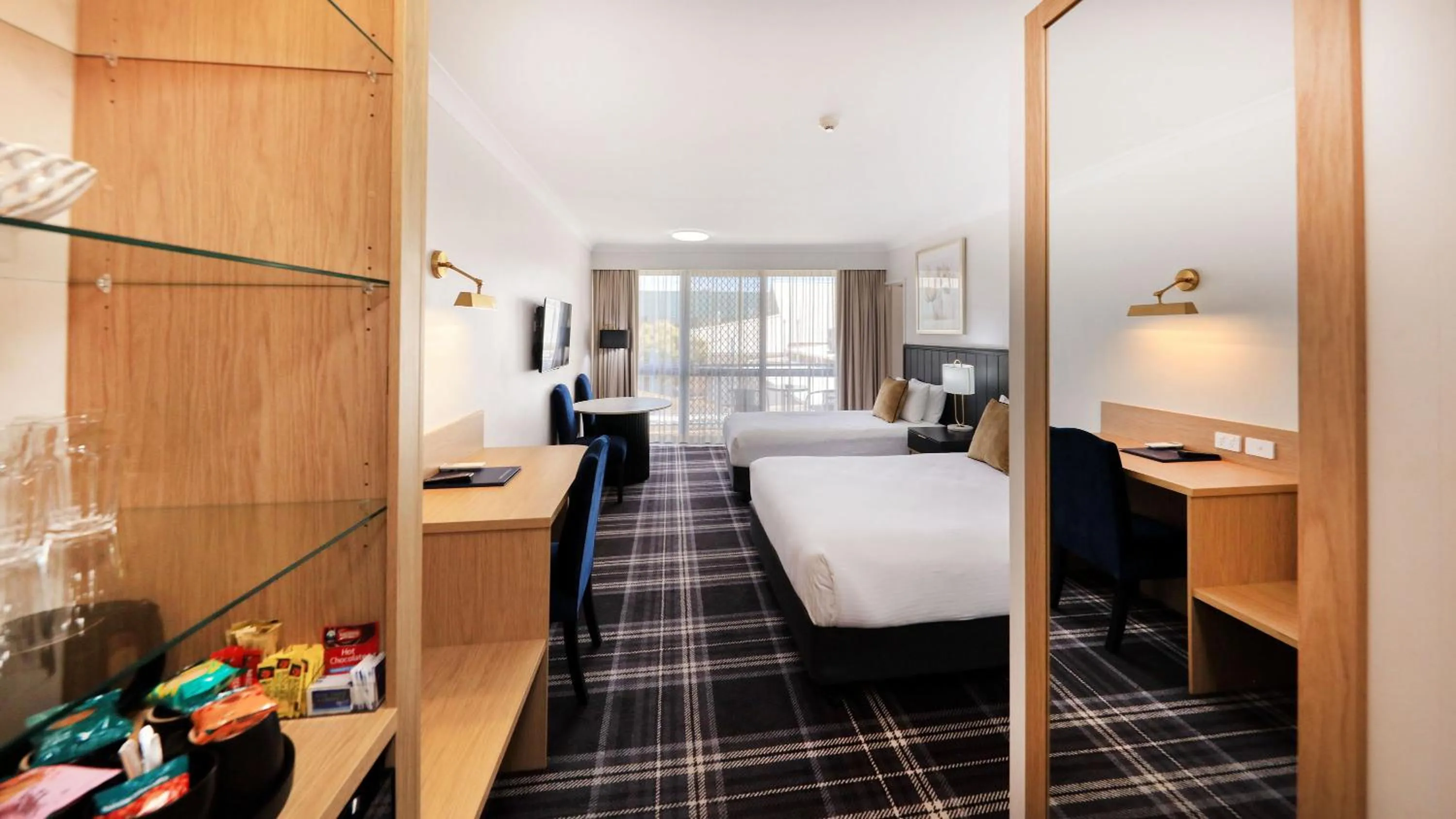 Coffee/tea facilities, Bed in Dubbo RSL Club Motel