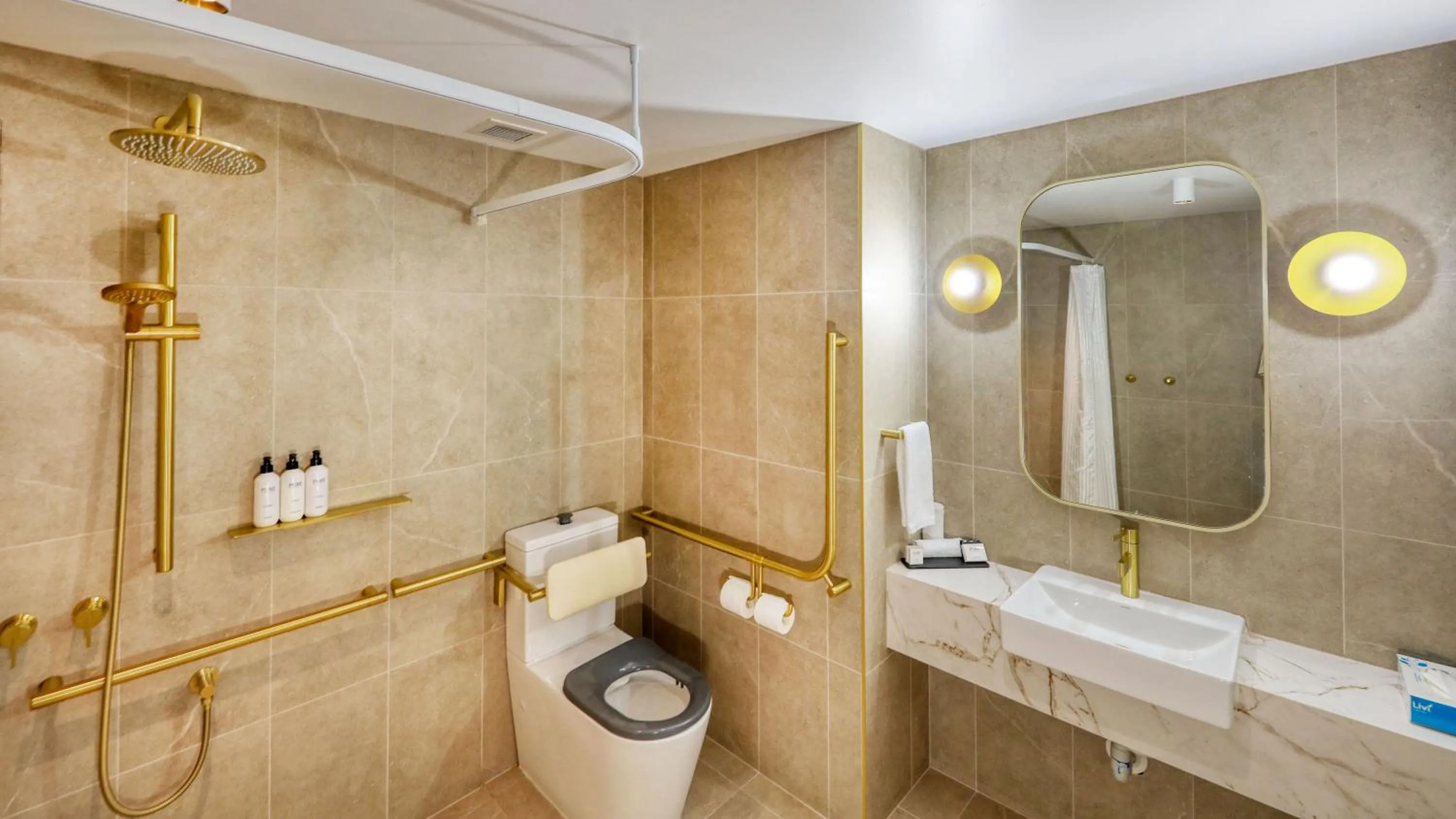 Bathroom in Dubbo RSL Club Motel