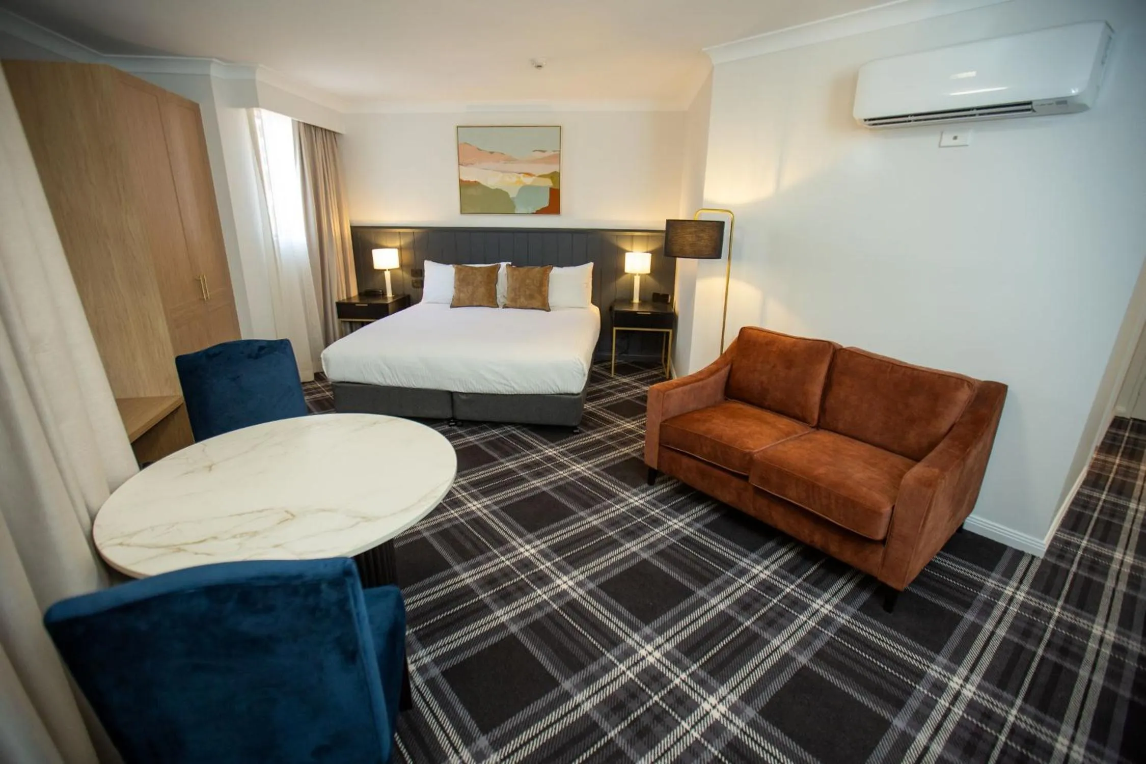 Photo of the whole room, Bed in Dubbo RSL Club Motel