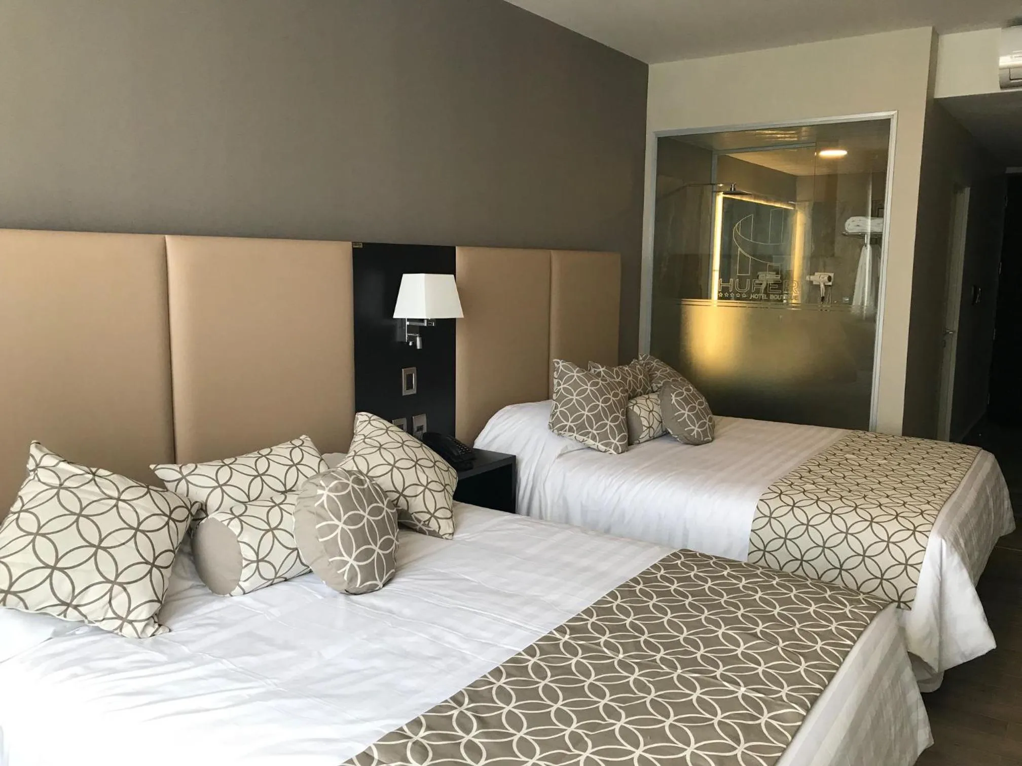 Photo of the whole room in Huper Hotel Boutique