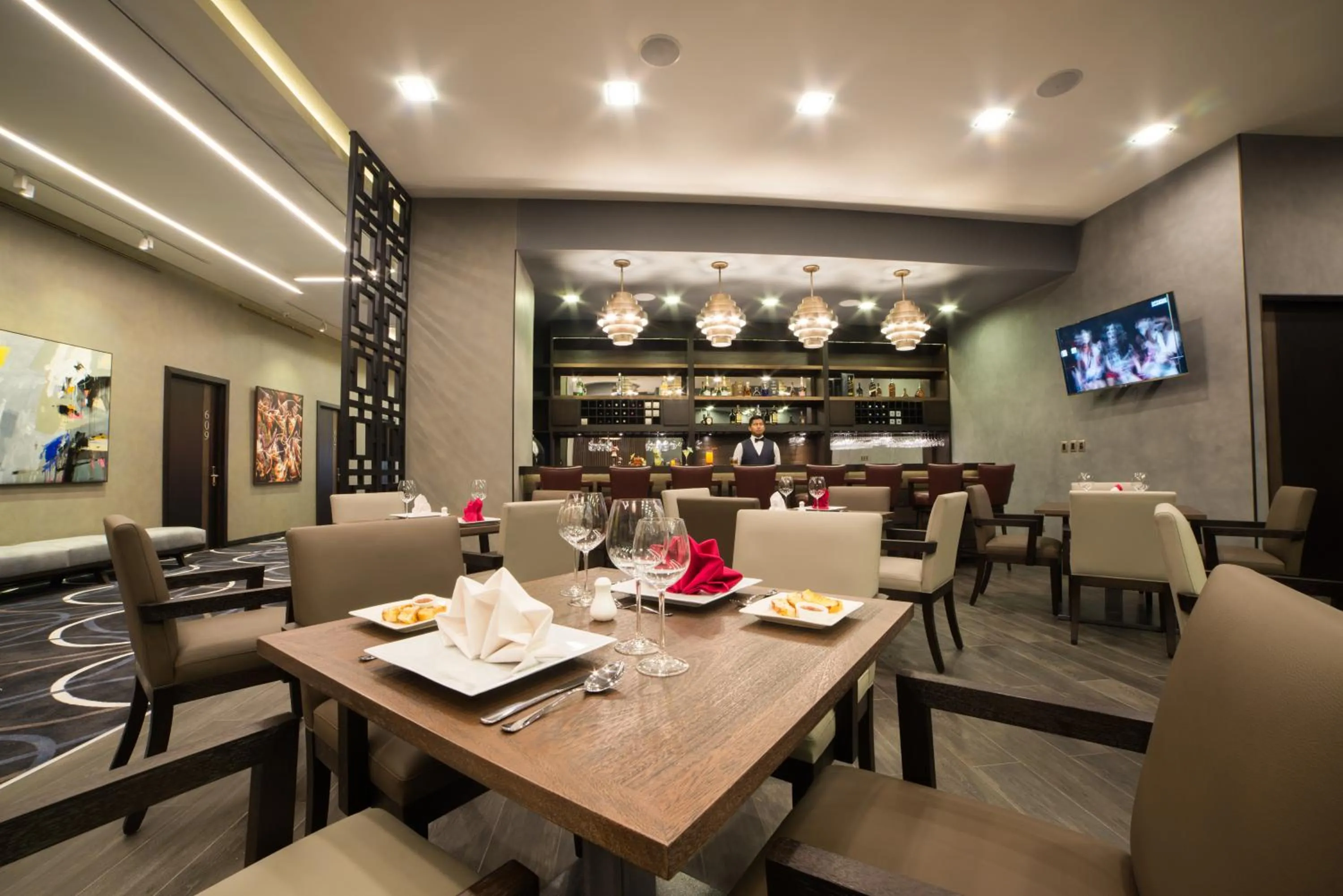 Restaurant/places to eat in Huper Hotel Boutique