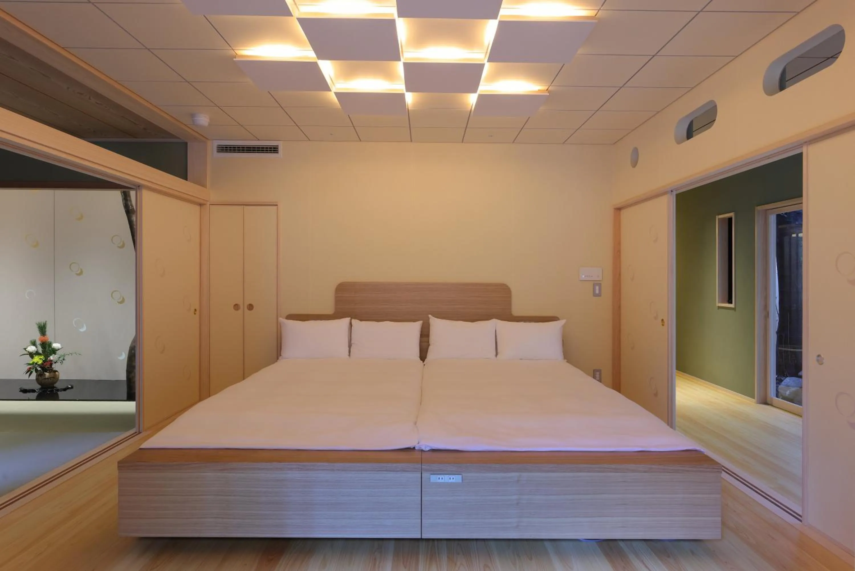 Bedroom, Bed in Tsukihitei