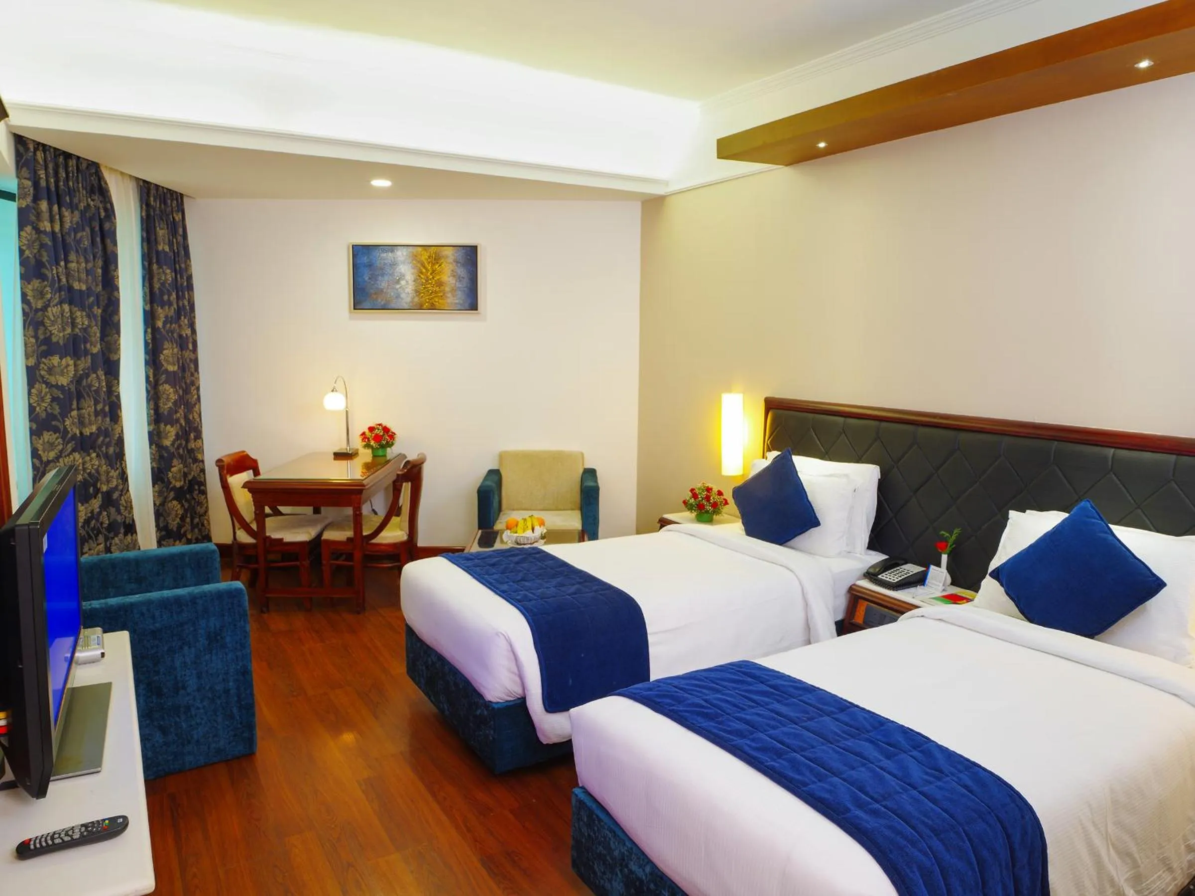 Photo of the whole room, Bed in Residency Tower