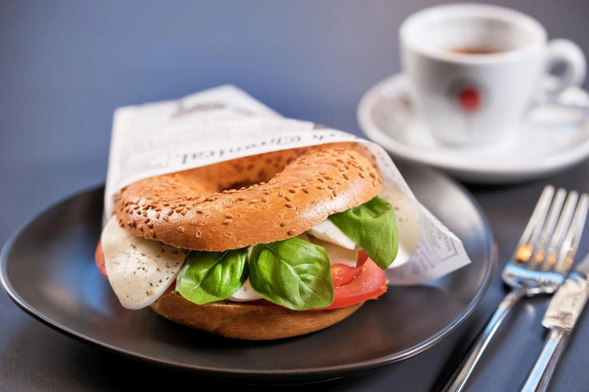 Food and drinks in Hotel Velden - 24 Checkin Zimmer im Zentrum