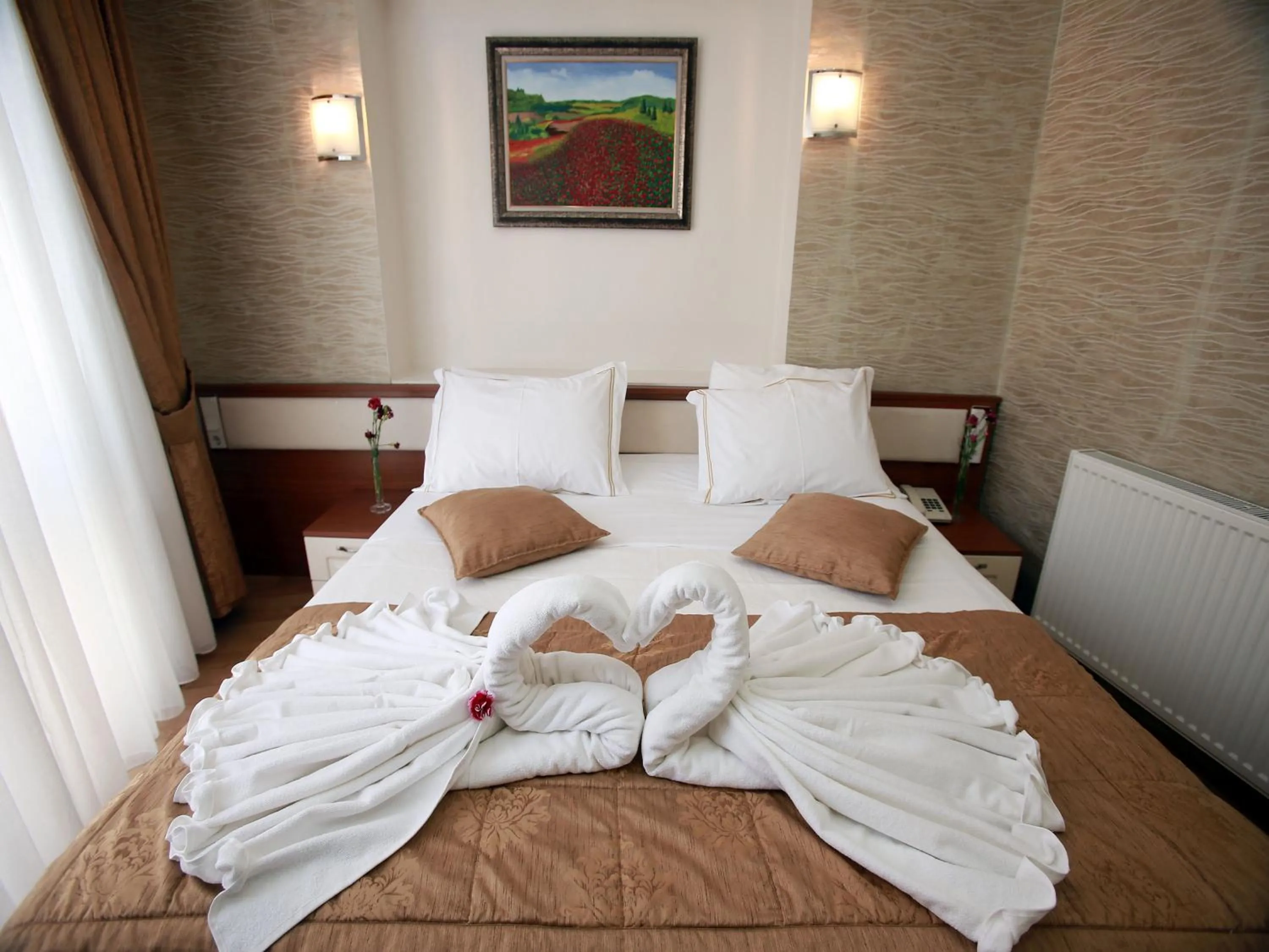 Photo of the whole room, Bed in Arife Sultan Hotel