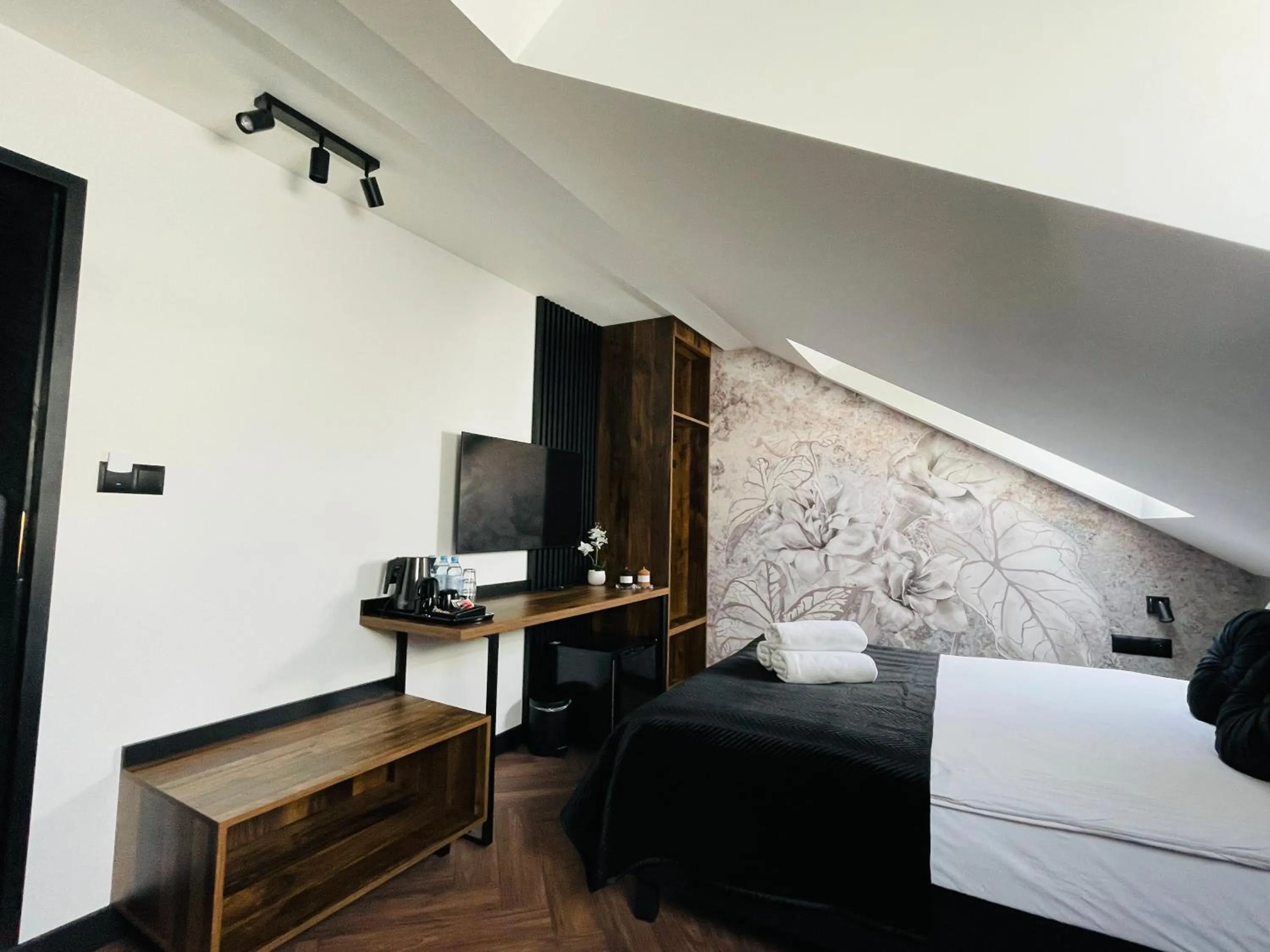 Bed in Hotel Millennium