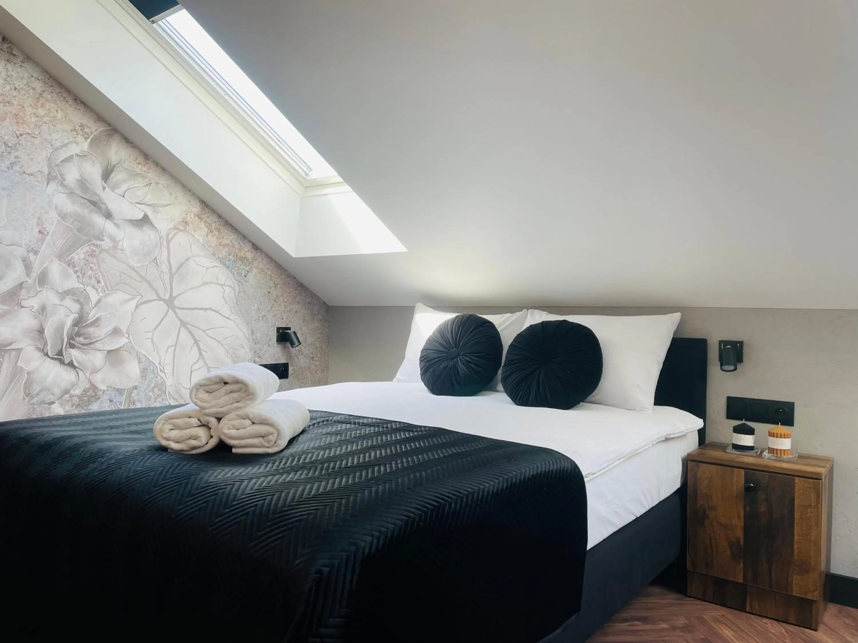 Bed in Hotel Millennium