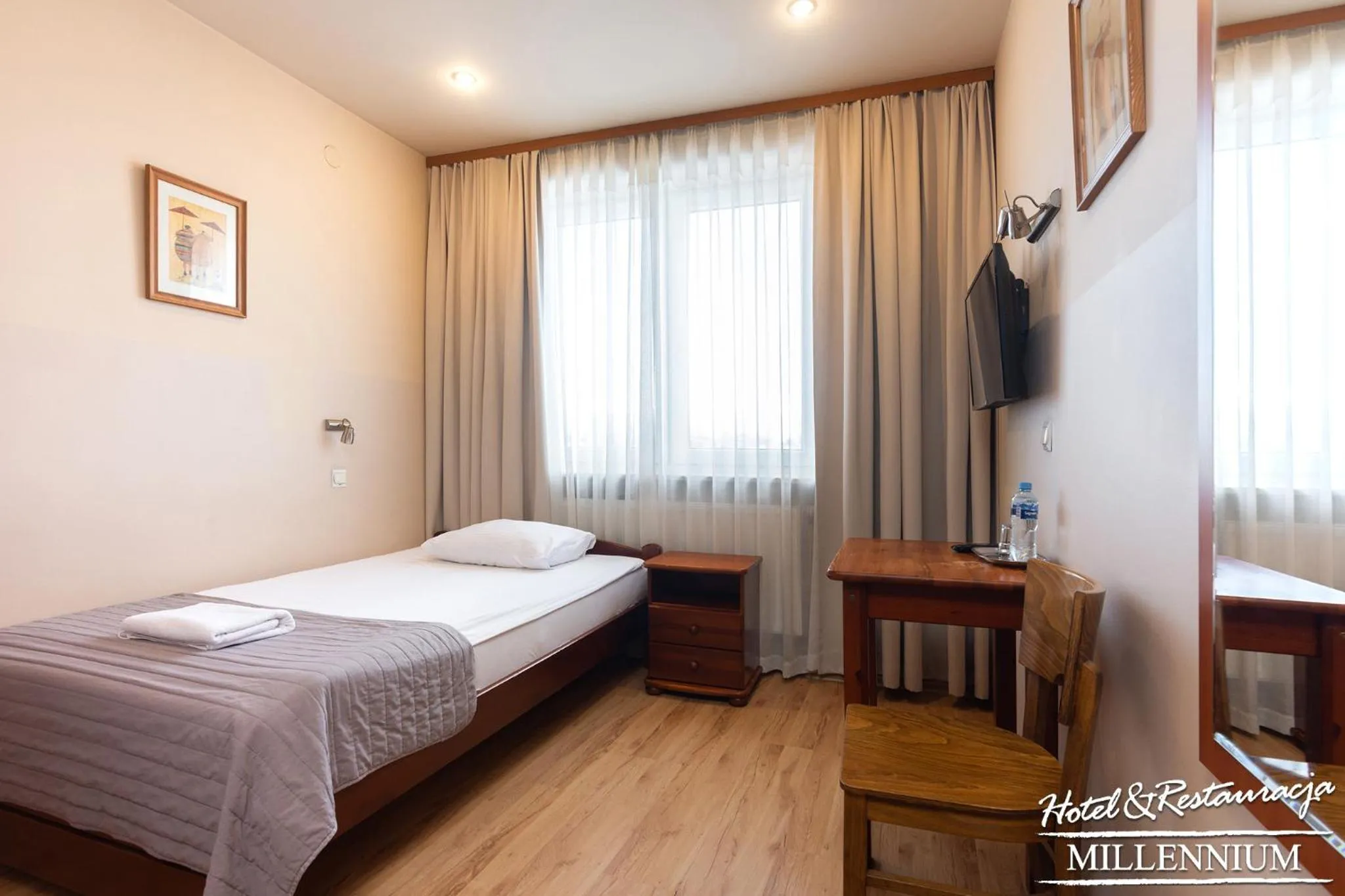 Photo of the whole room, Bed in Hotel Millennium