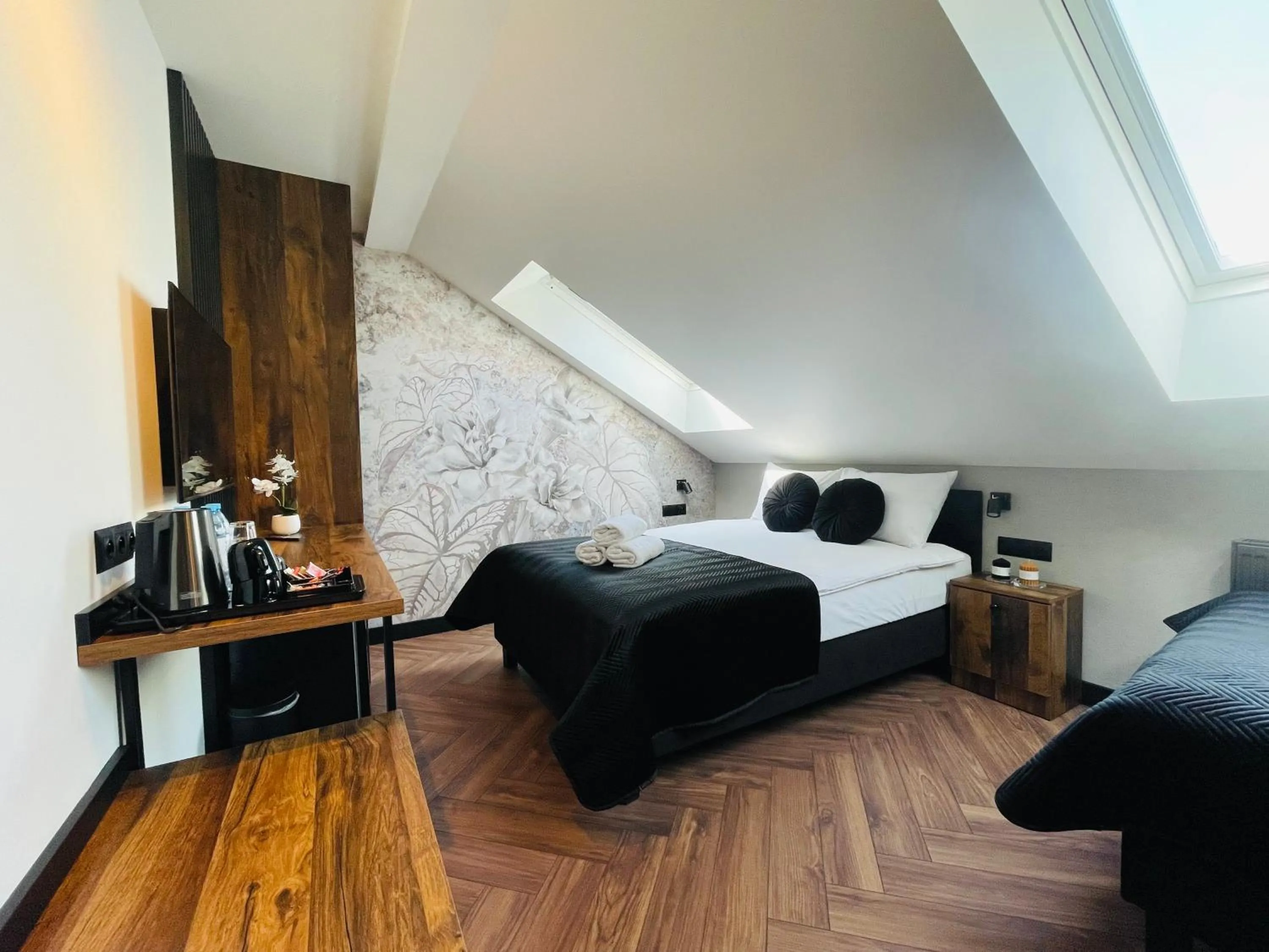 Bed in Hotel Millennium