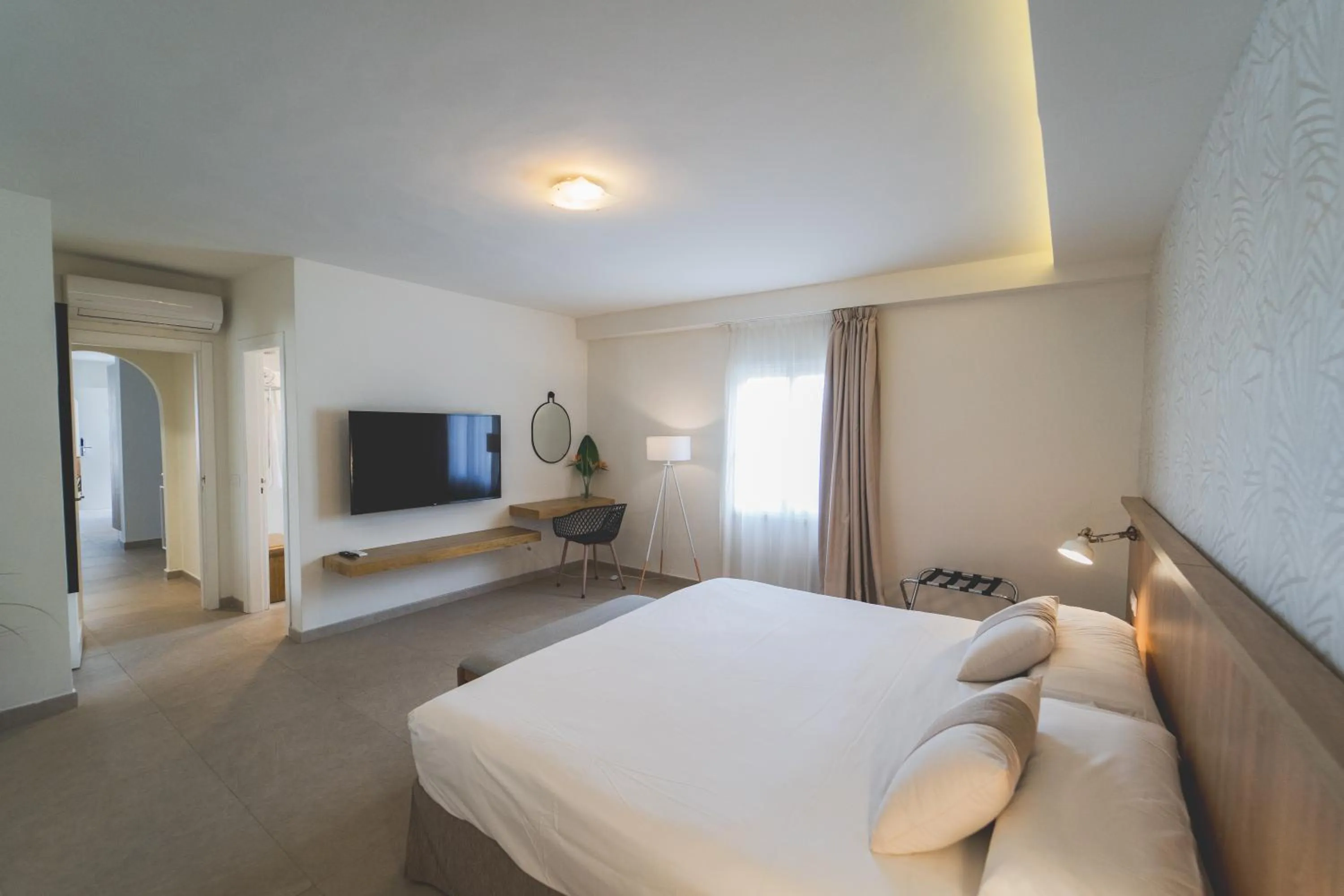 Bedroom, Bed in Los Olivos Beach Resort