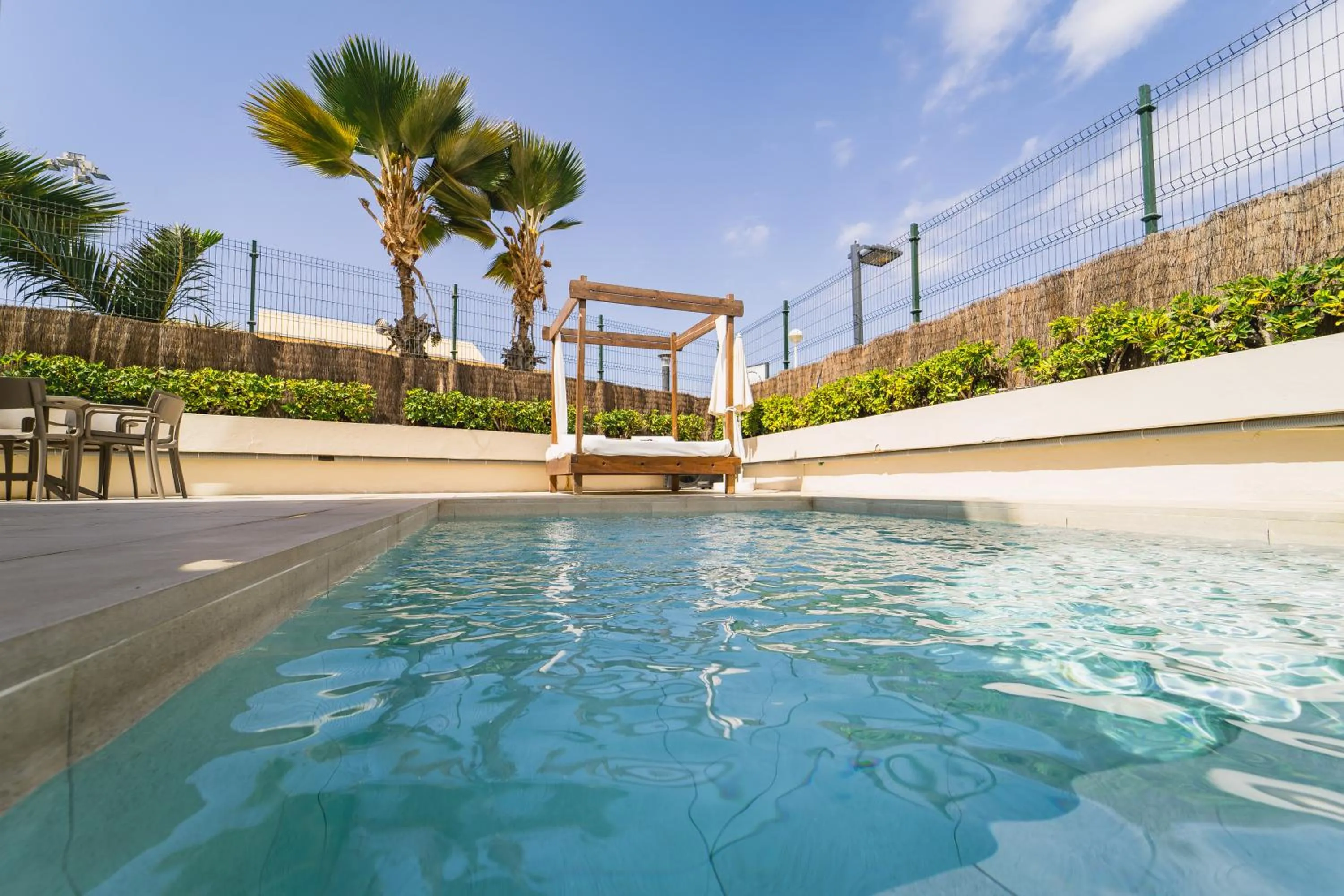Swimming pool in Los Olivos Beach Resort