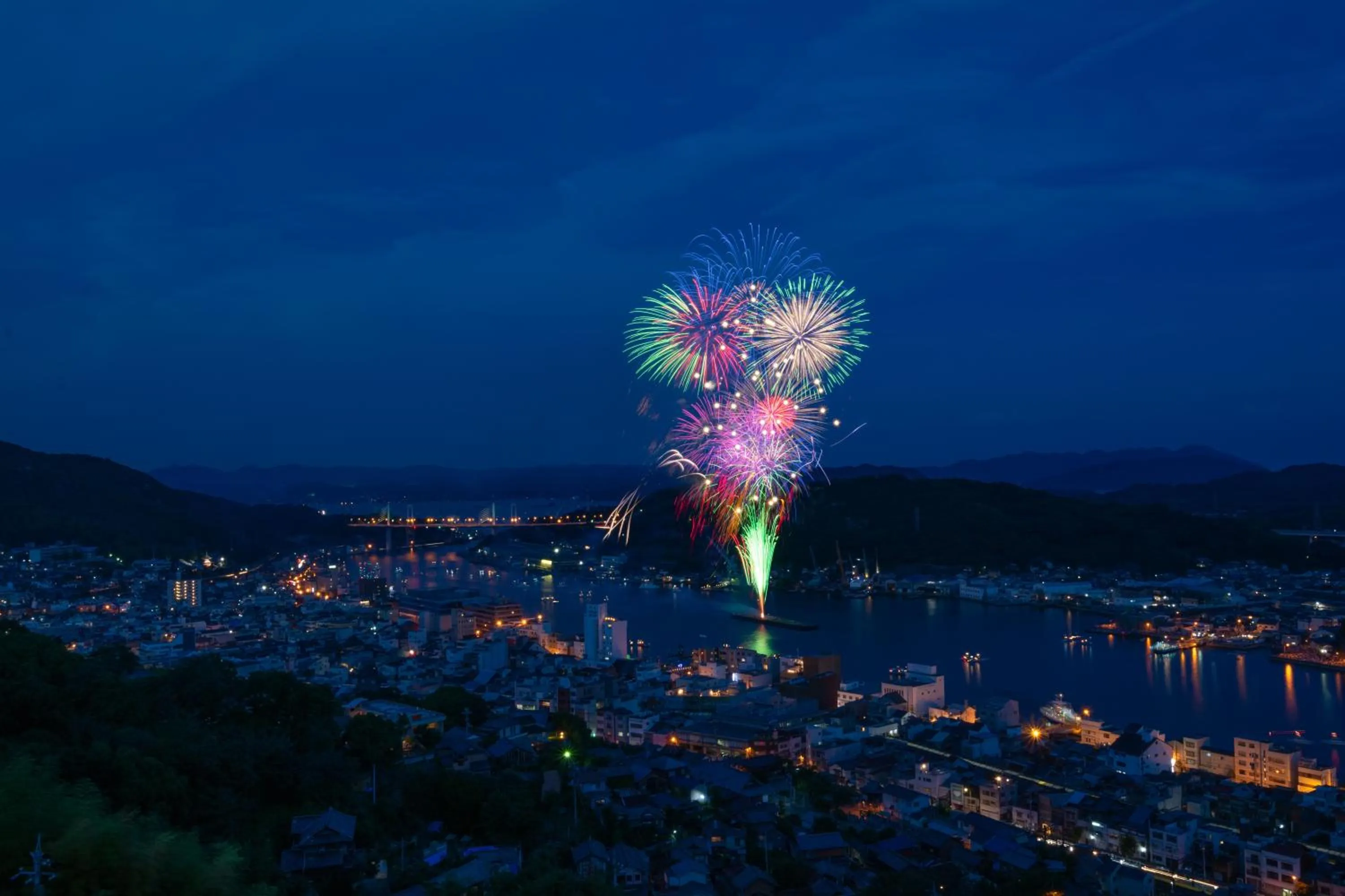 Evening entertainment in Onomichi Royal Hotel