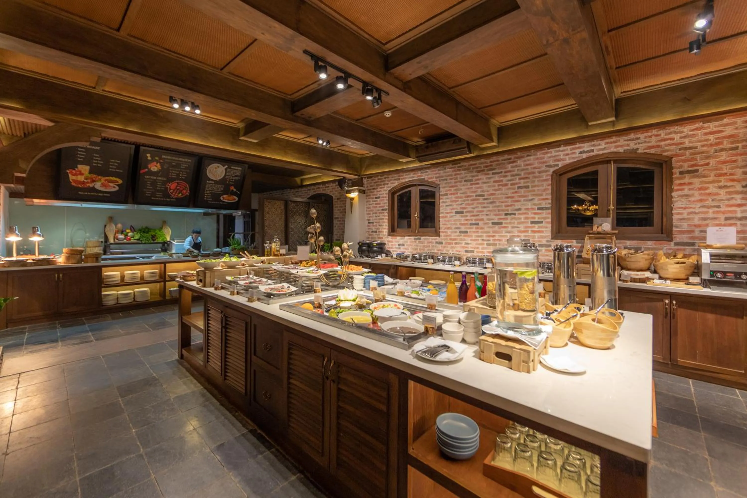 Breakfast in Melia Ba Vi Mountain Retreat