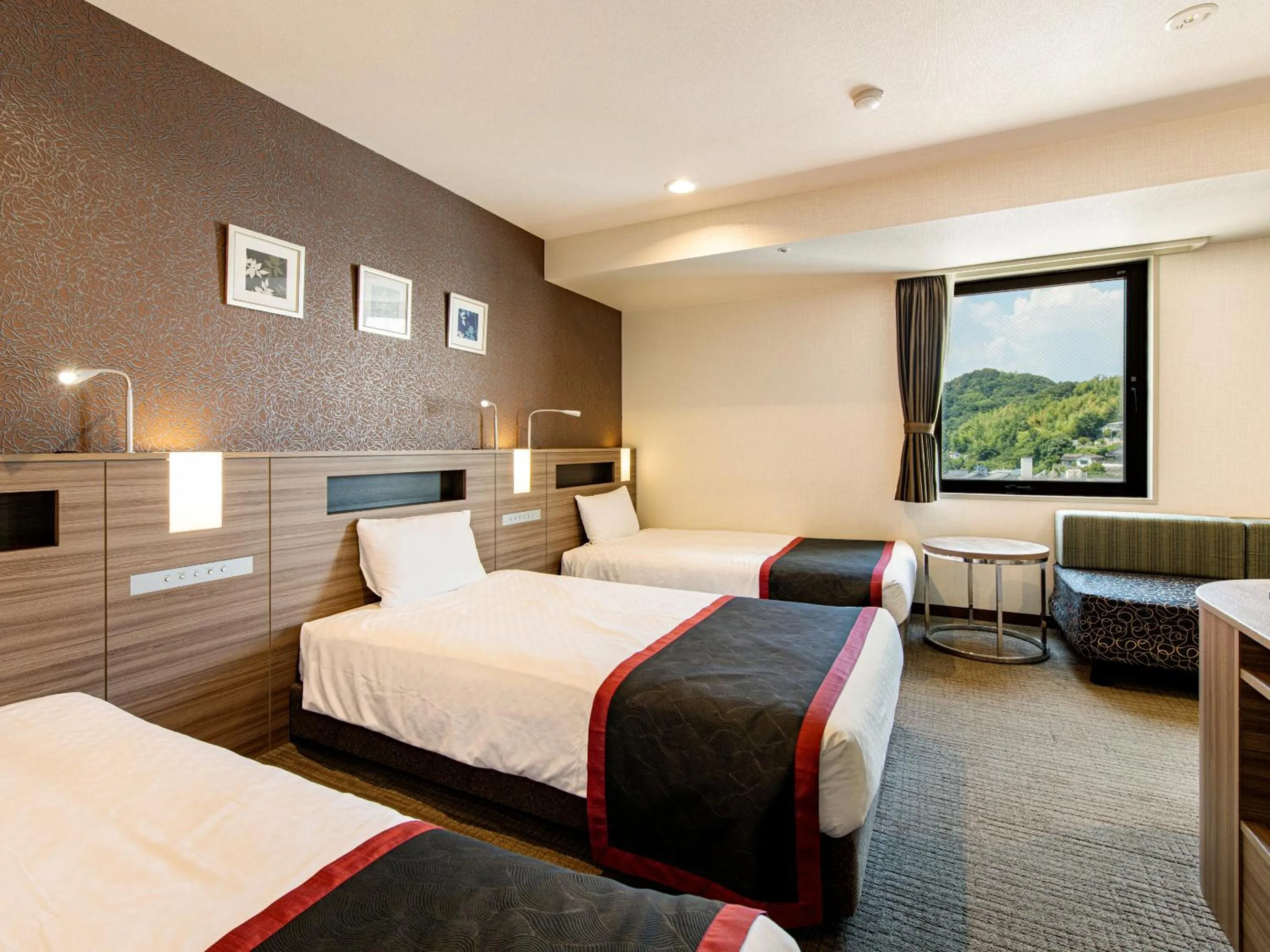 Photo of the whole room, Bed in Onomichi Kokusai Hotel