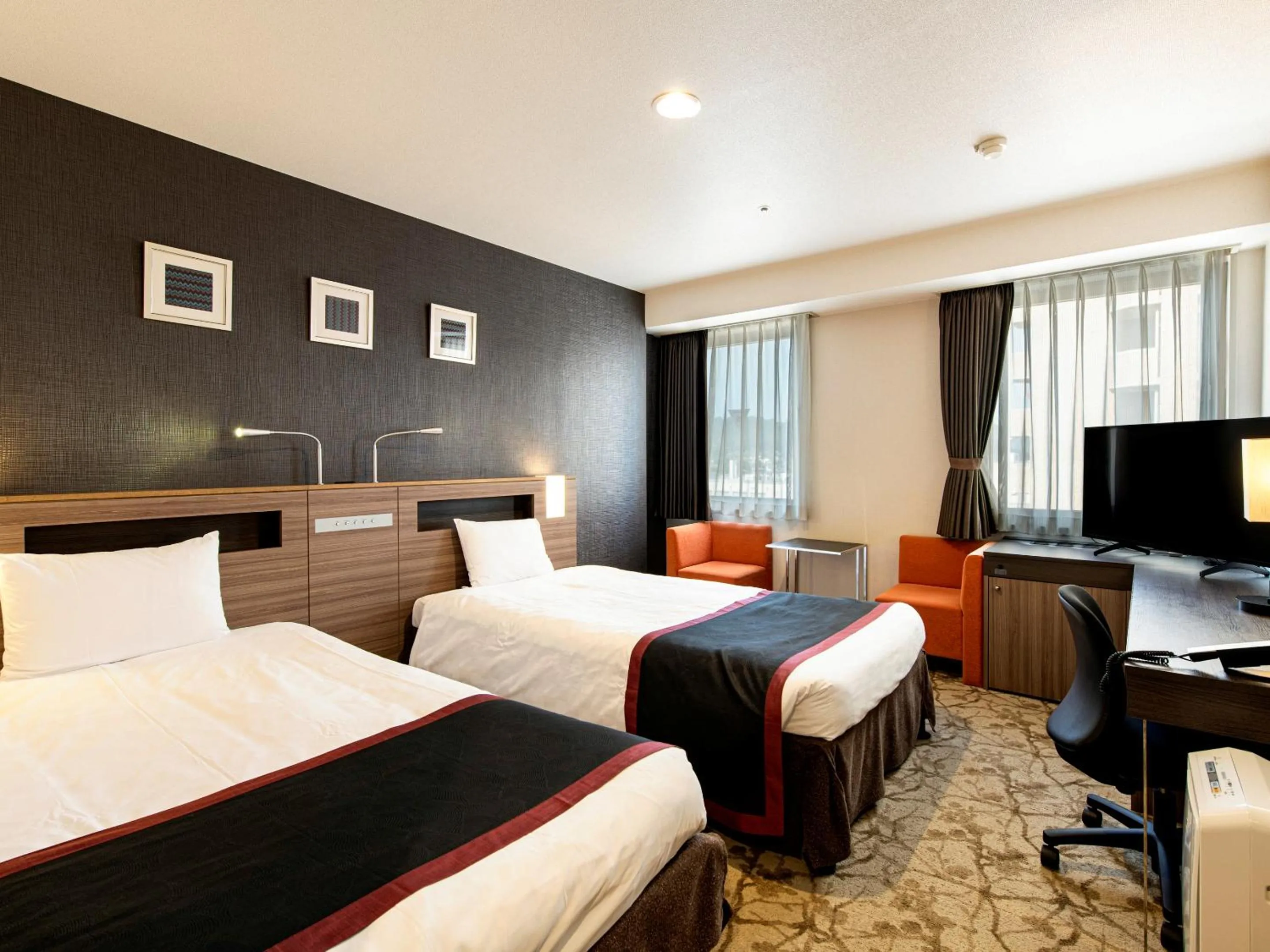Photo of the whole room, Bed in Onomichi Kokusai Hotel