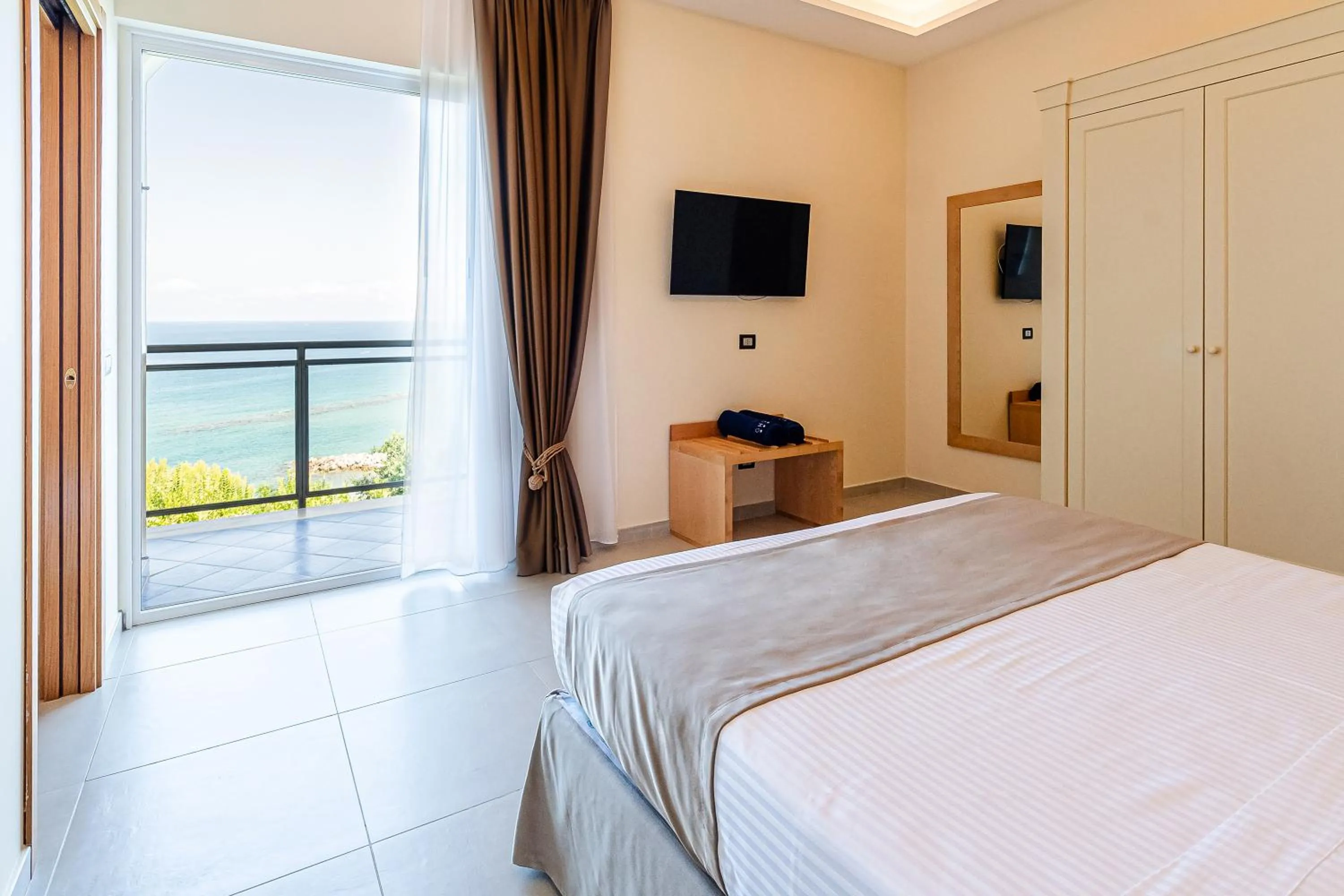 Natural landscape, Bed in Grand Hotel Santa Maria