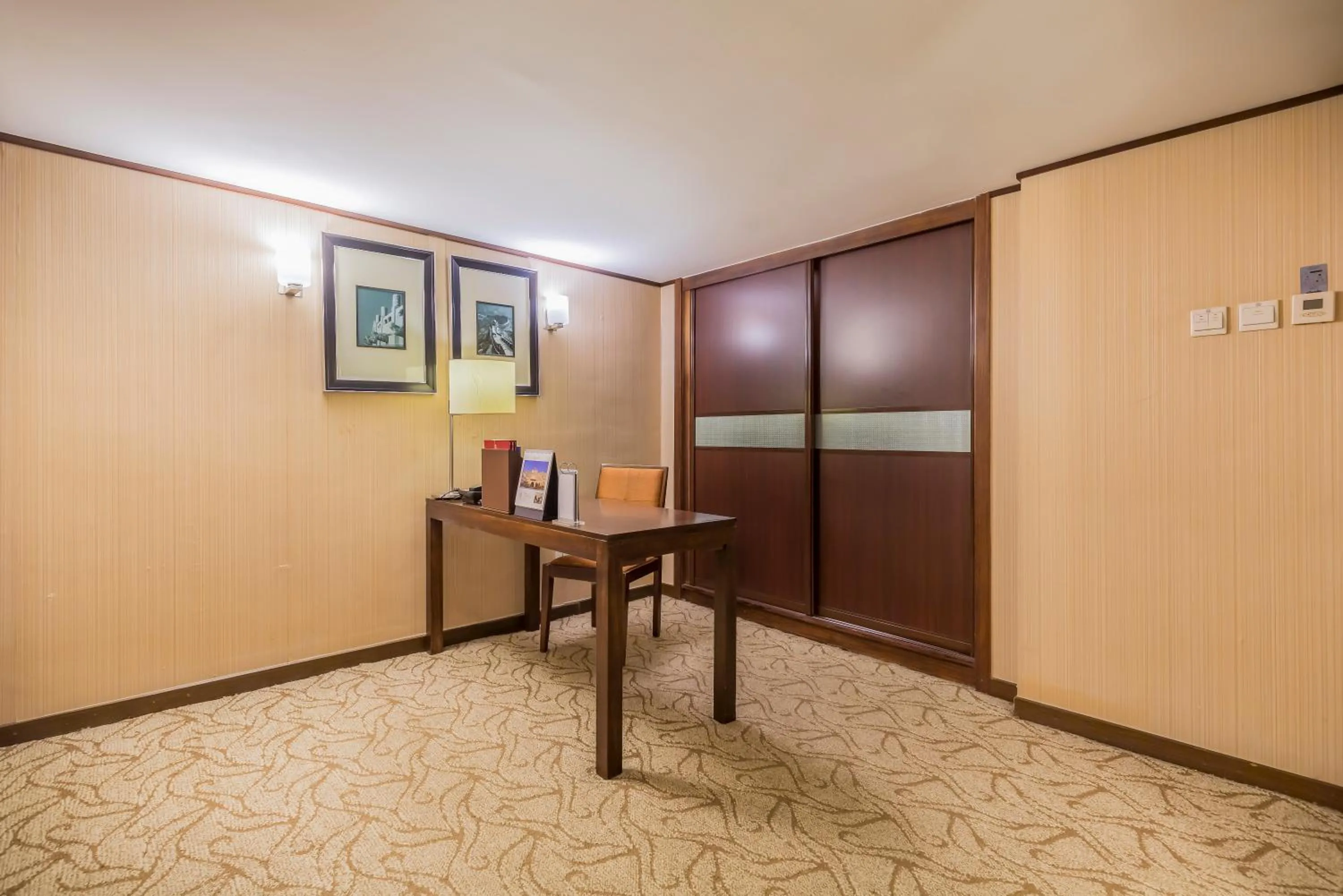 Beijing Jinlong Hotspring Hotel