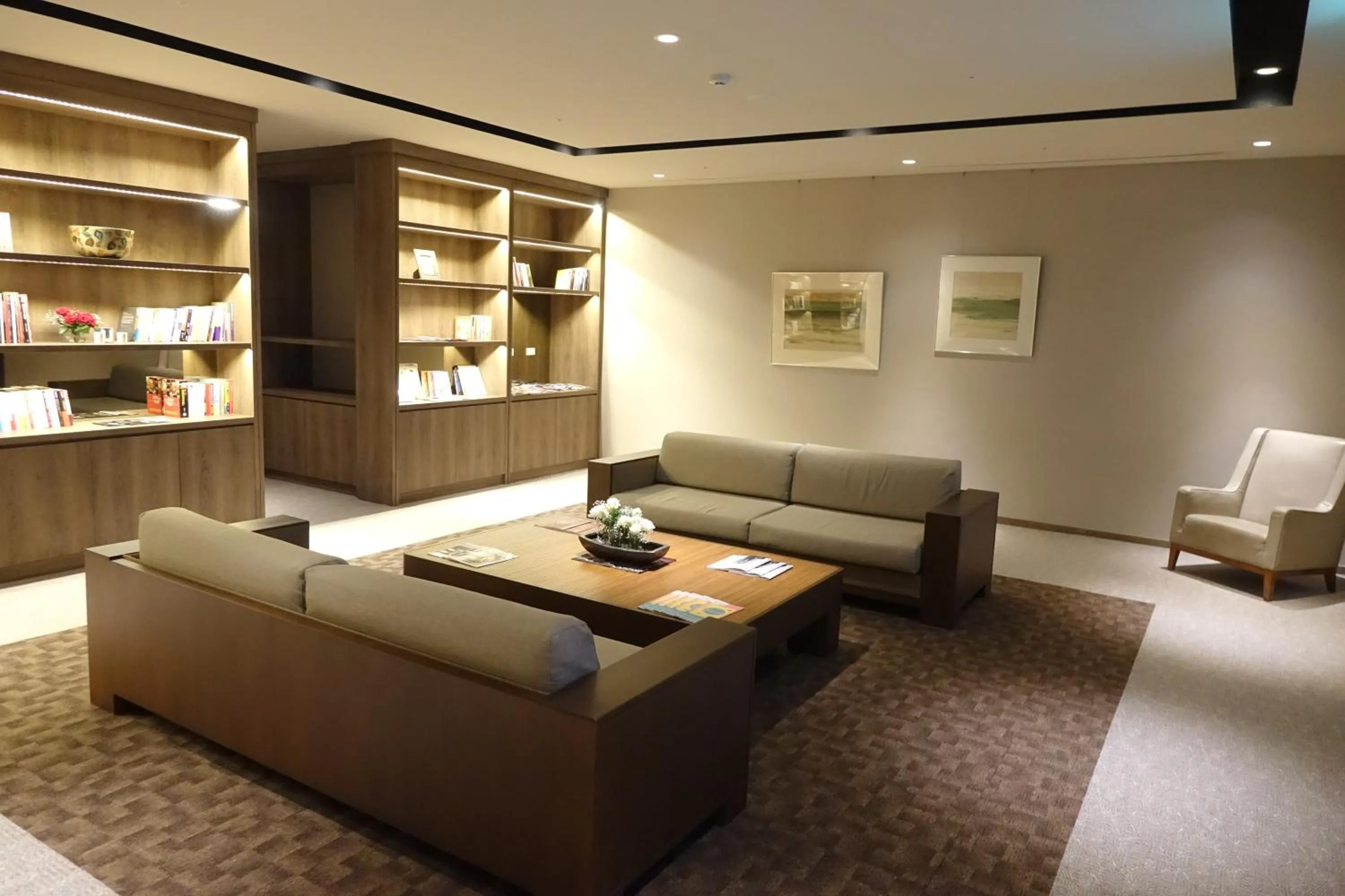 Communal lounge/ TV room in Chiayi Maison de Chine Hotel