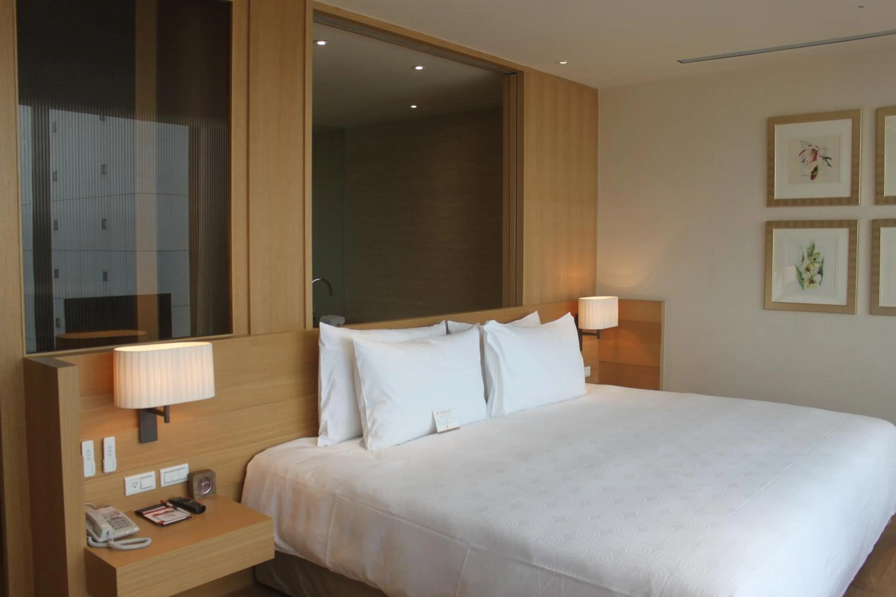 Photo of the whole room, Bed in Chiayi Maison de Chine Hotel