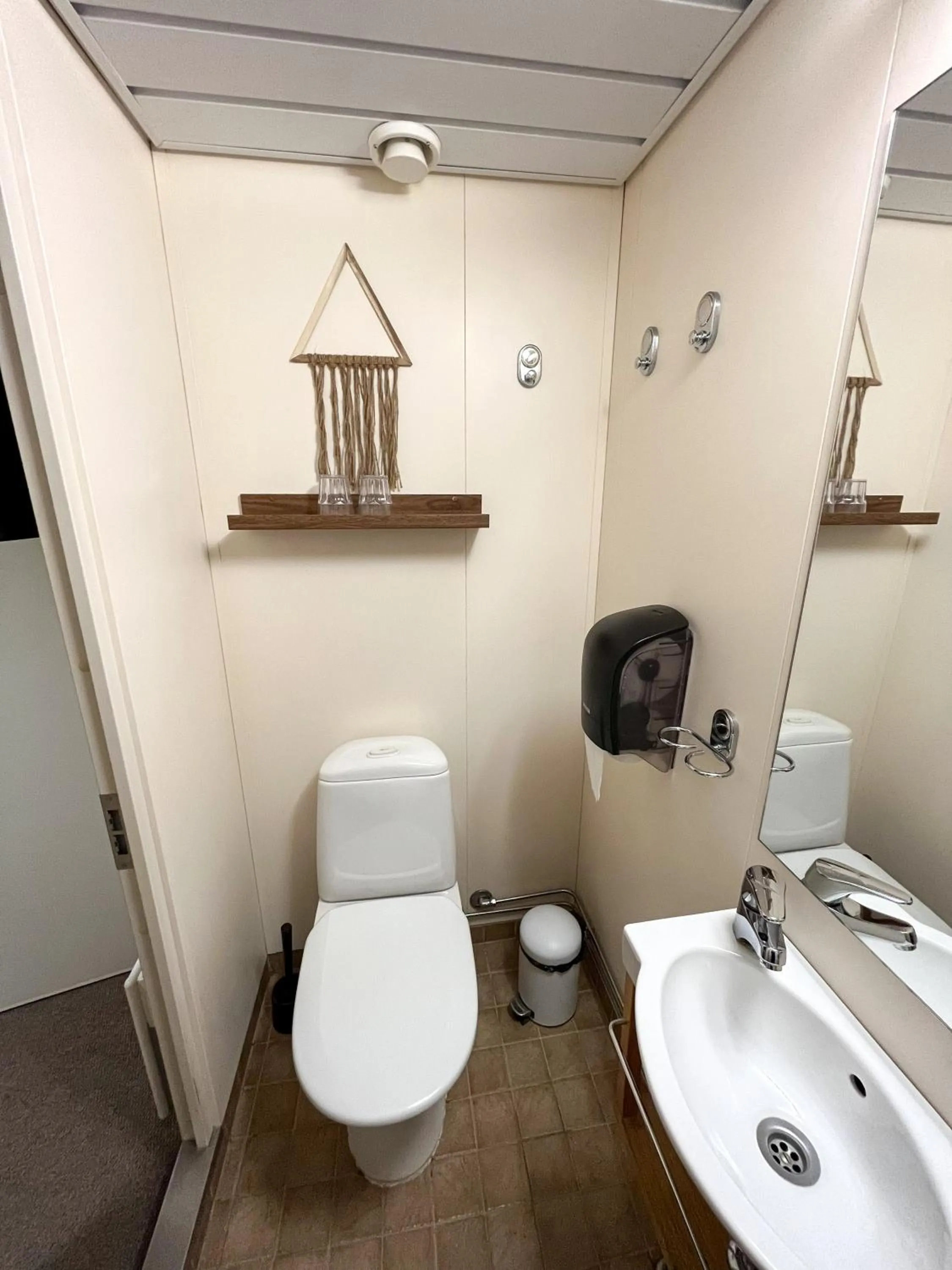 Toilet in Hotellilaiva Wuoksi