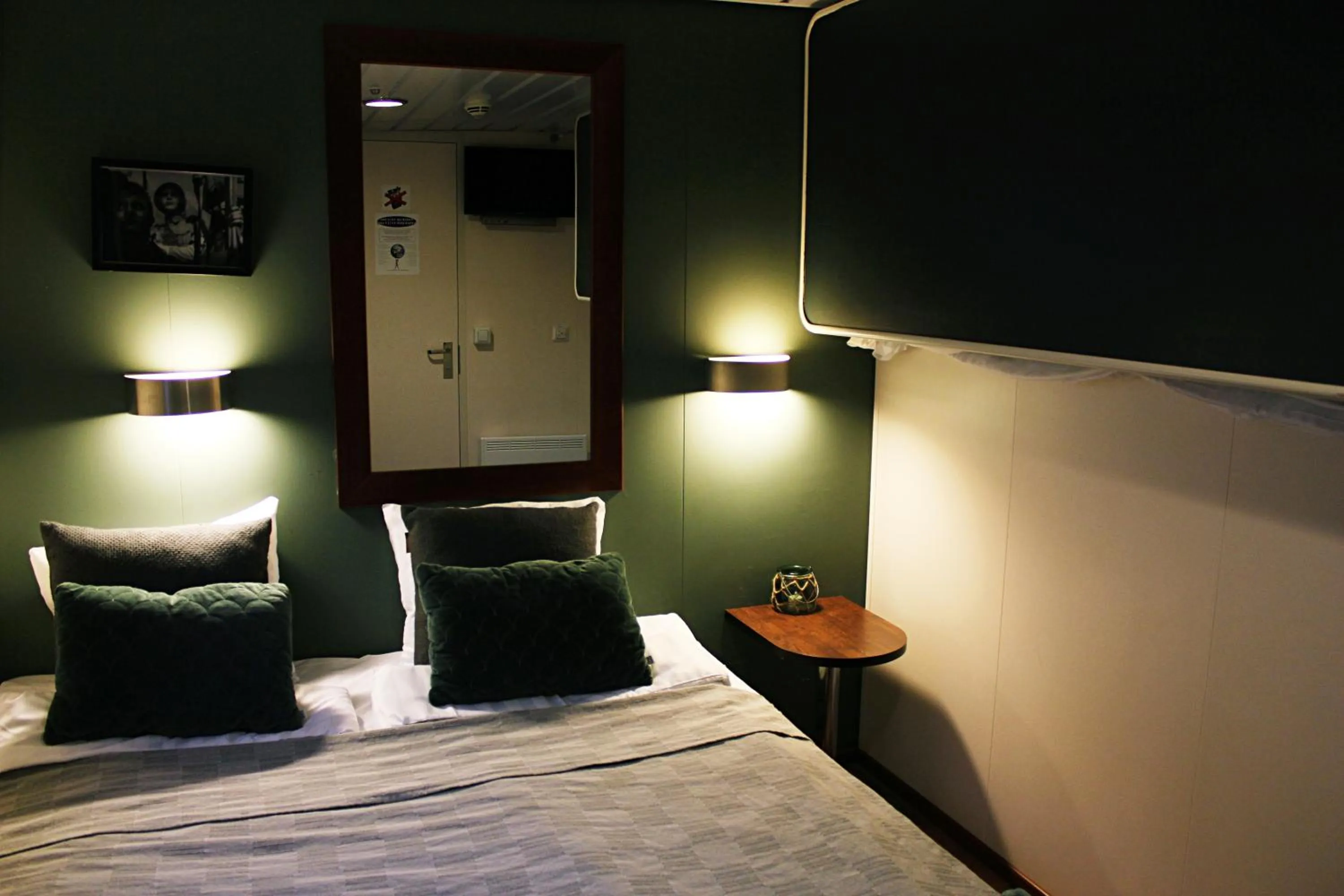 Bedroom, Bed in Hotellilaiva Wuoksi