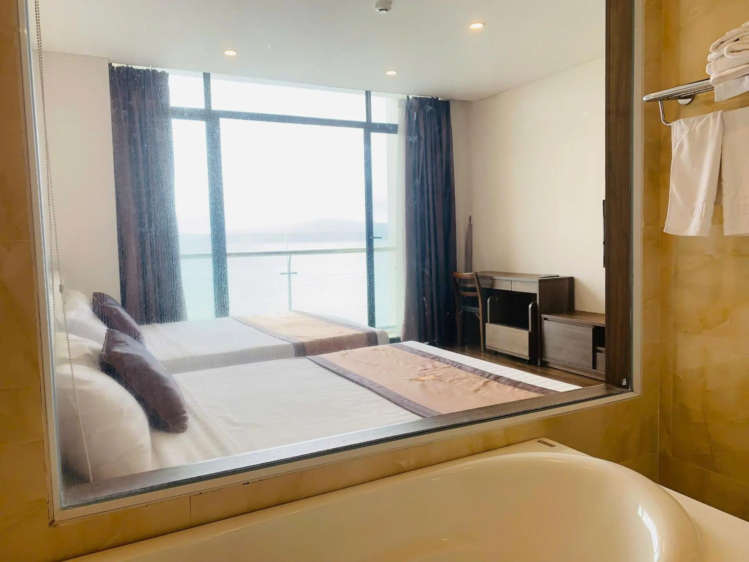 Bed in Lenid Ocean View Hotel