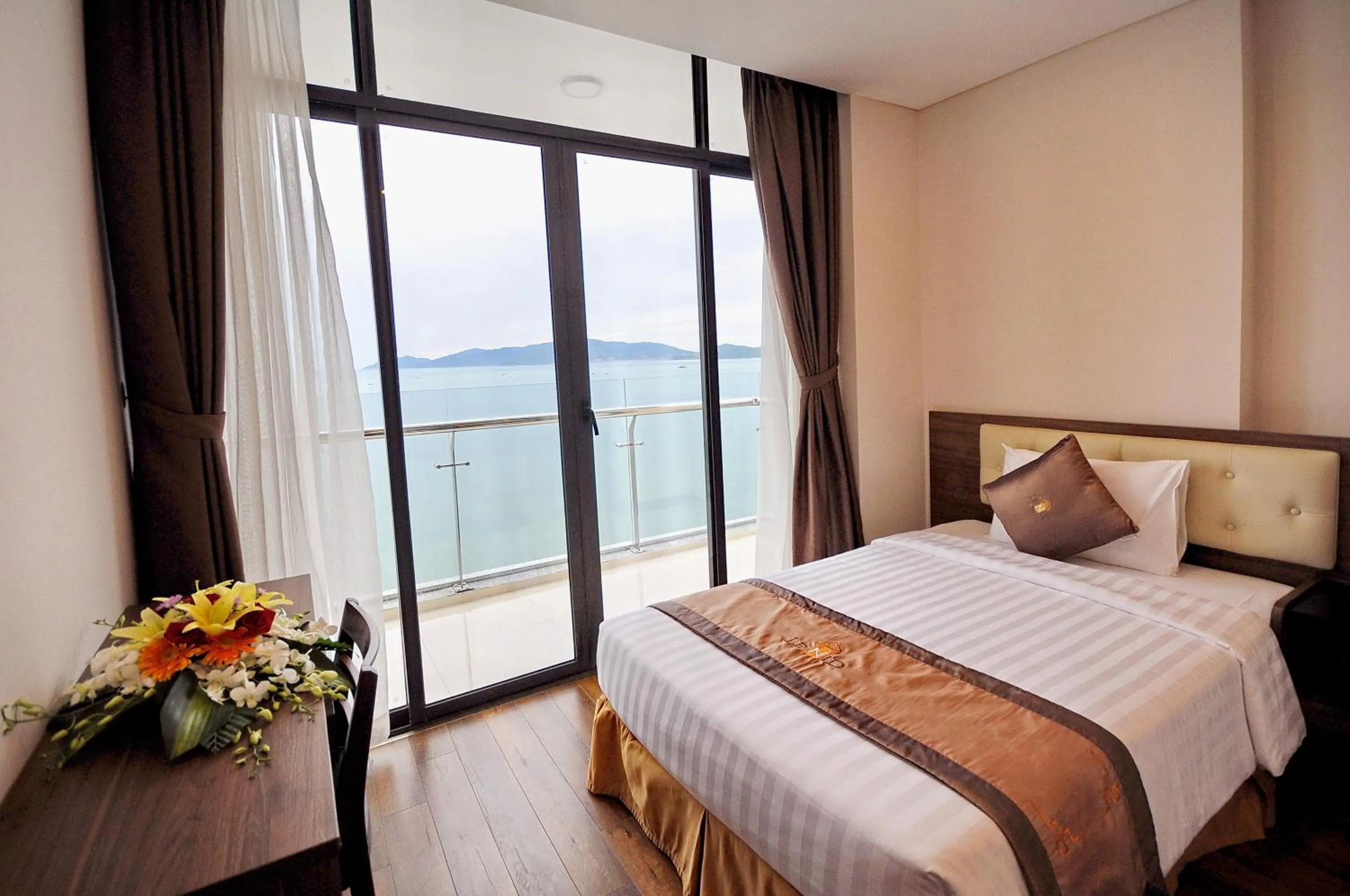 Sea view, Bed in Lenid Ocean View Hotel