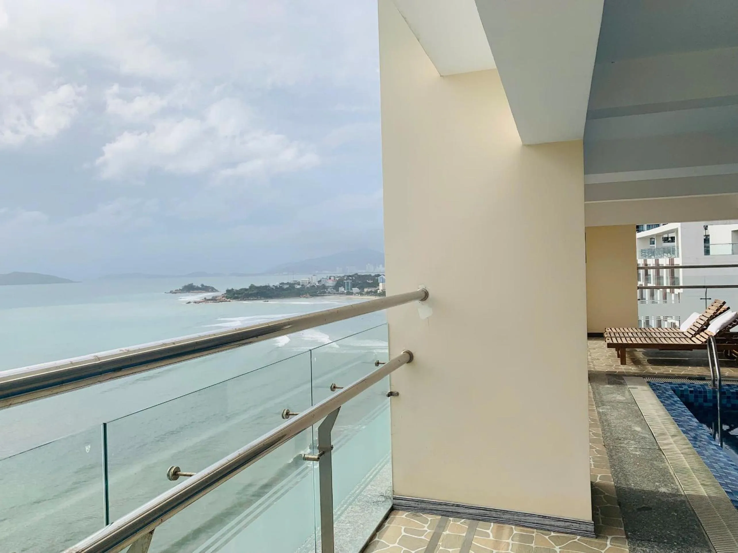 Swimming pool in Lenid Ocean View Hotel