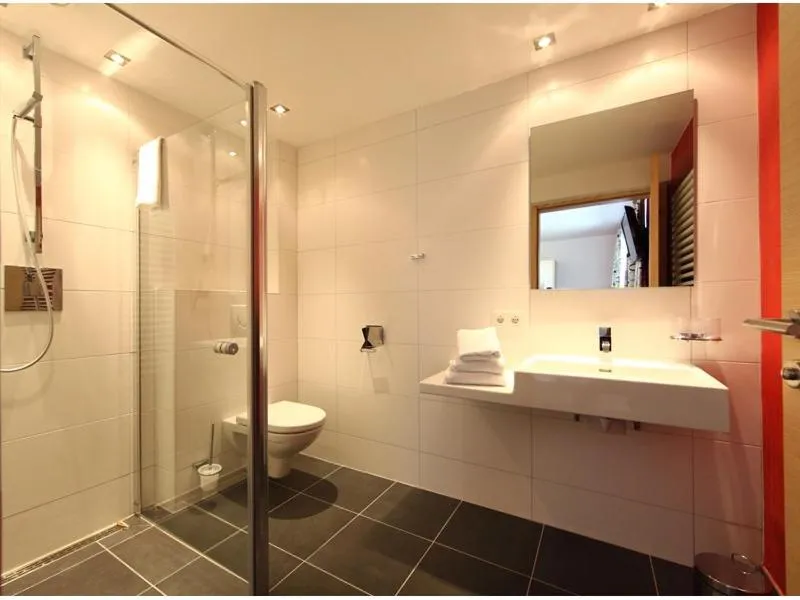 Die Dorfvilla - Includes Tauern Spa Kaprun Wellness Access 13 km away