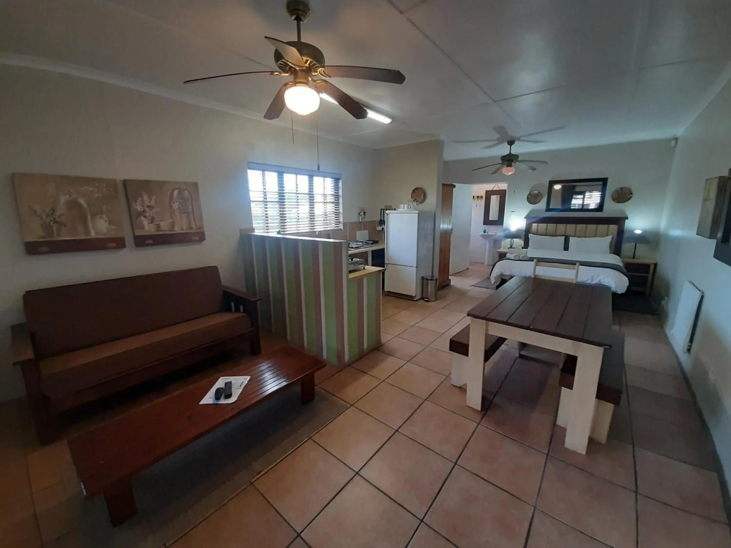 Double Room in Tourist Lodge Gansbaai Double Room in Tourist Lodge Gansbaai