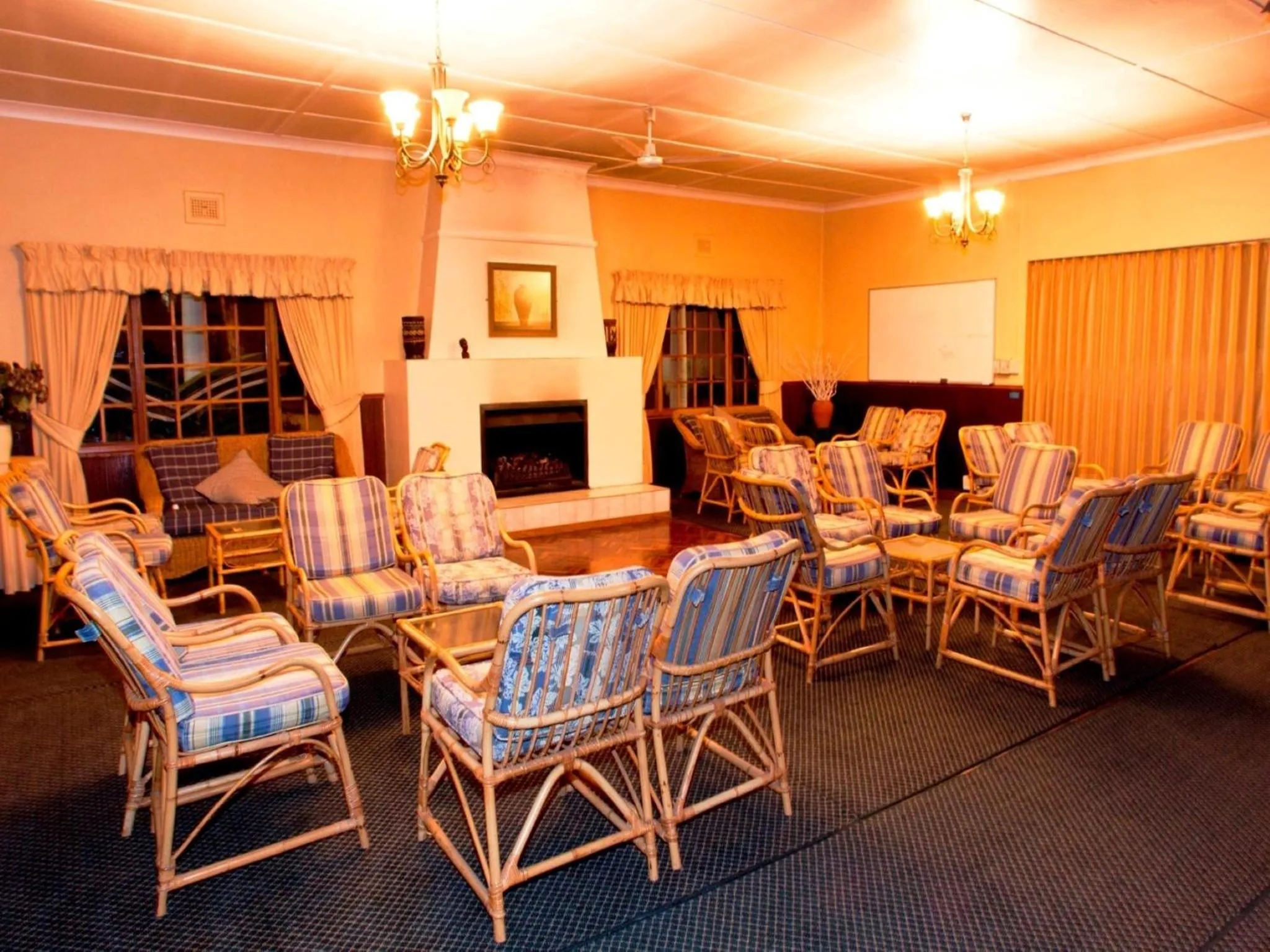 Lounge or bar in The Nest Drakensberg Mountain Resort Hotel