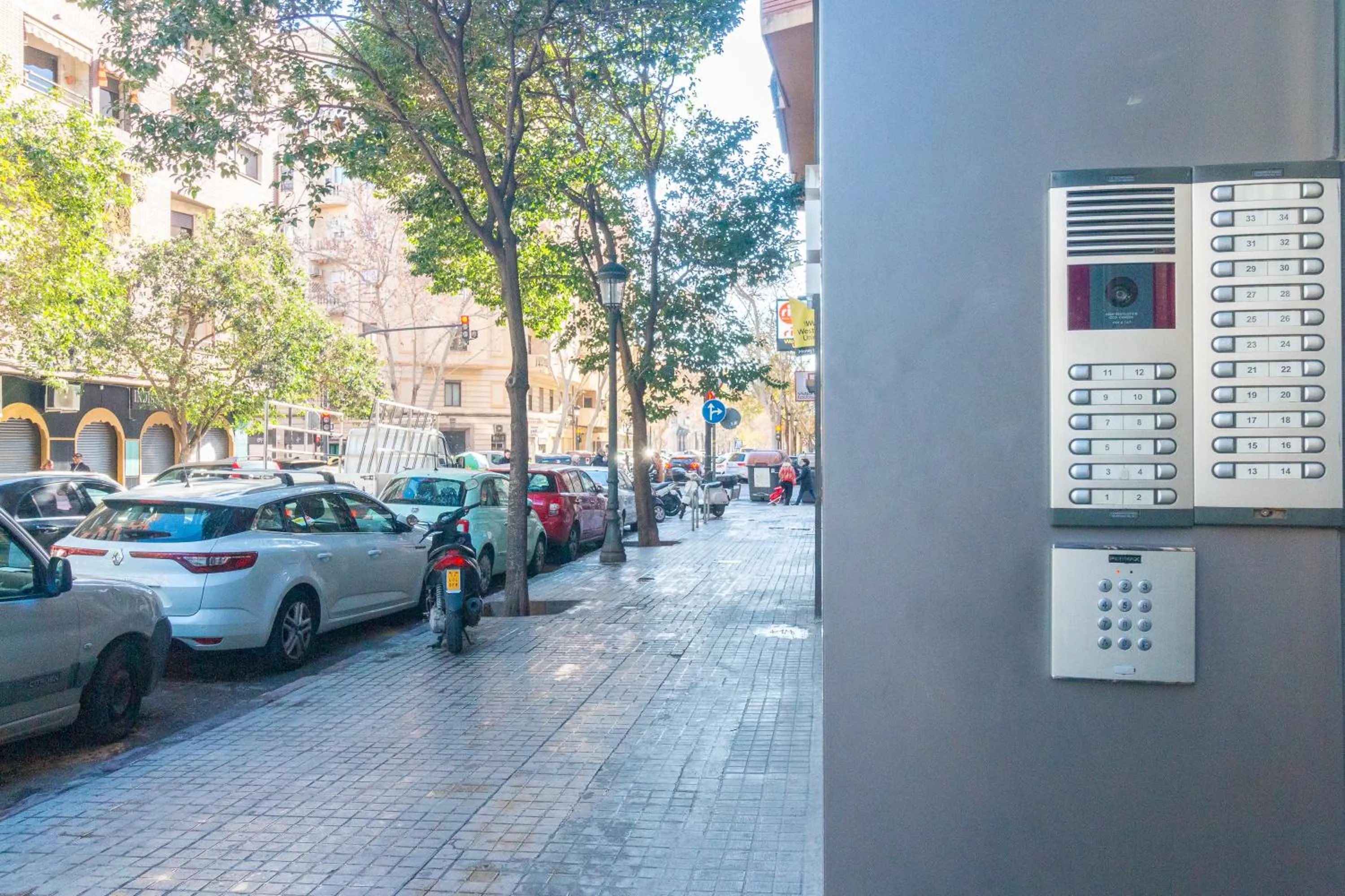 Facade/entrance in BET Apartments - Abastos