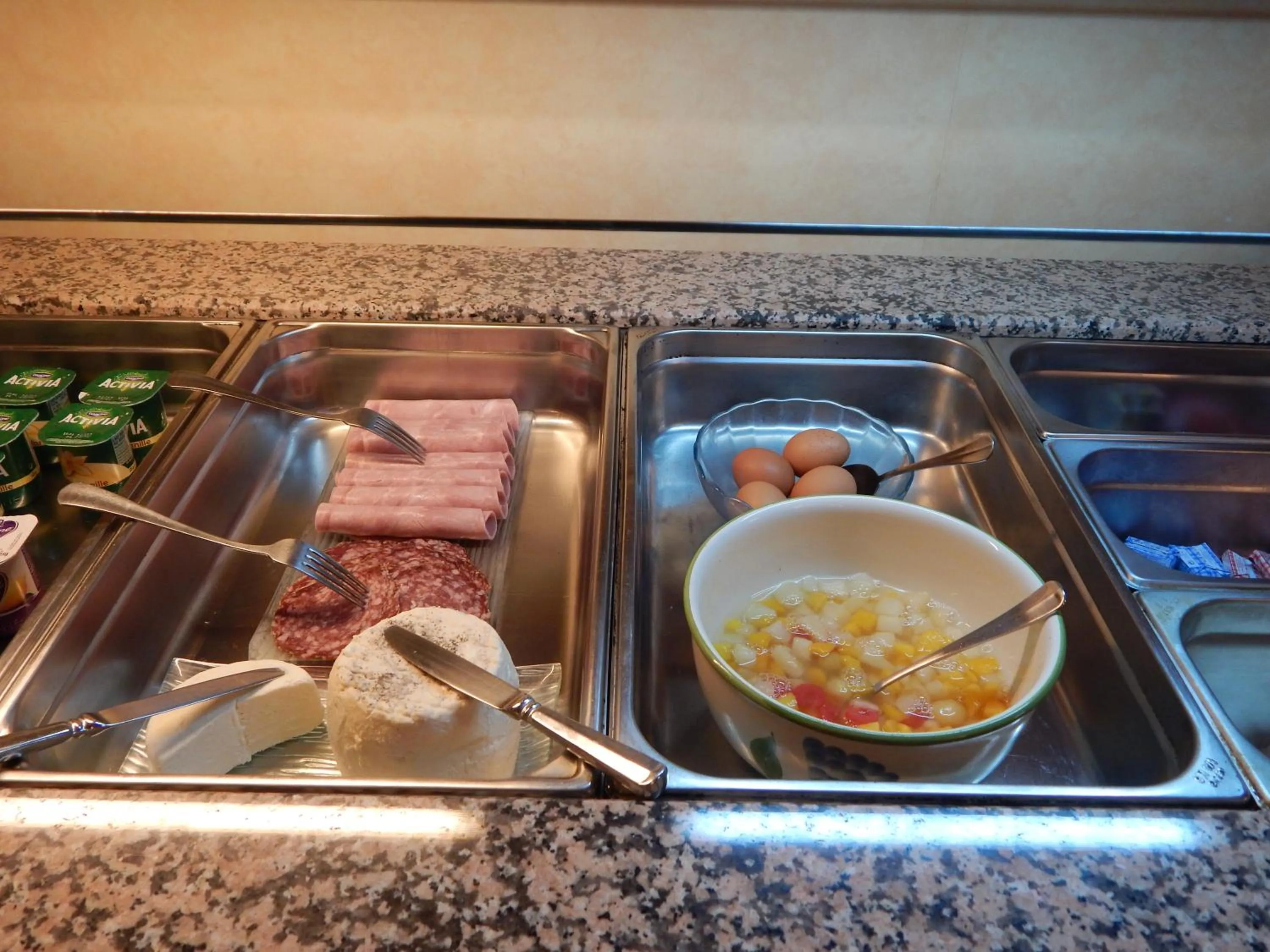 Buffet breakfast in Le Lion D'or