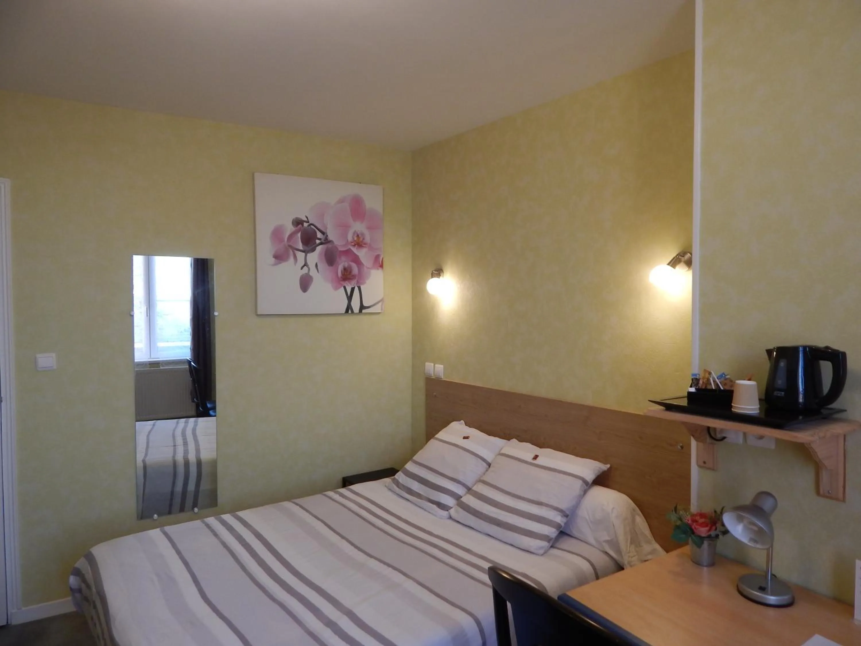 Photo of the whole room in Le Lion D'or