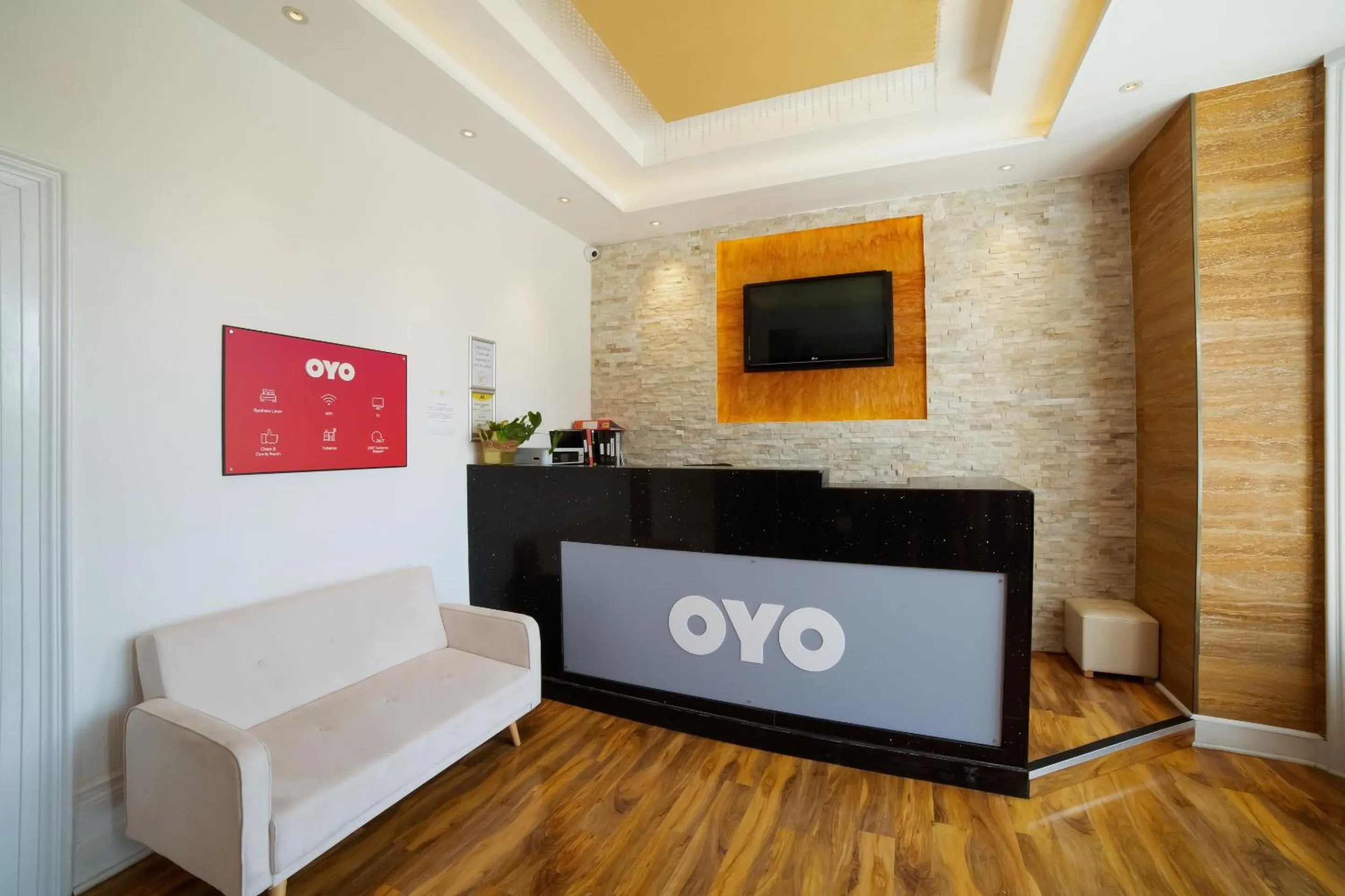 Lobby or reception in OYO Eagle House Hotel, St Leonards Hastings