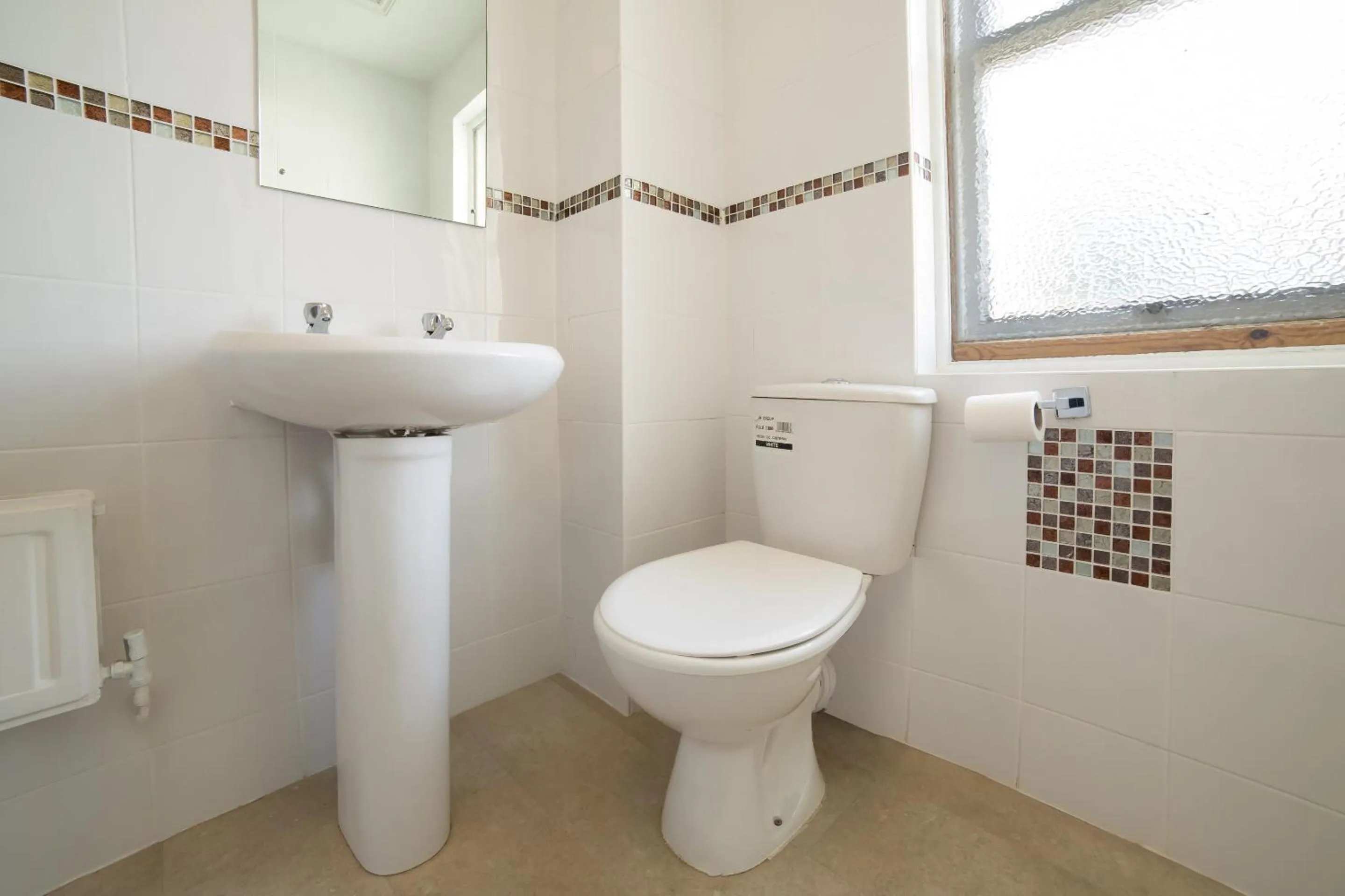 Bathroom in OYO Eagle House Hotel, St Leonards Hastings